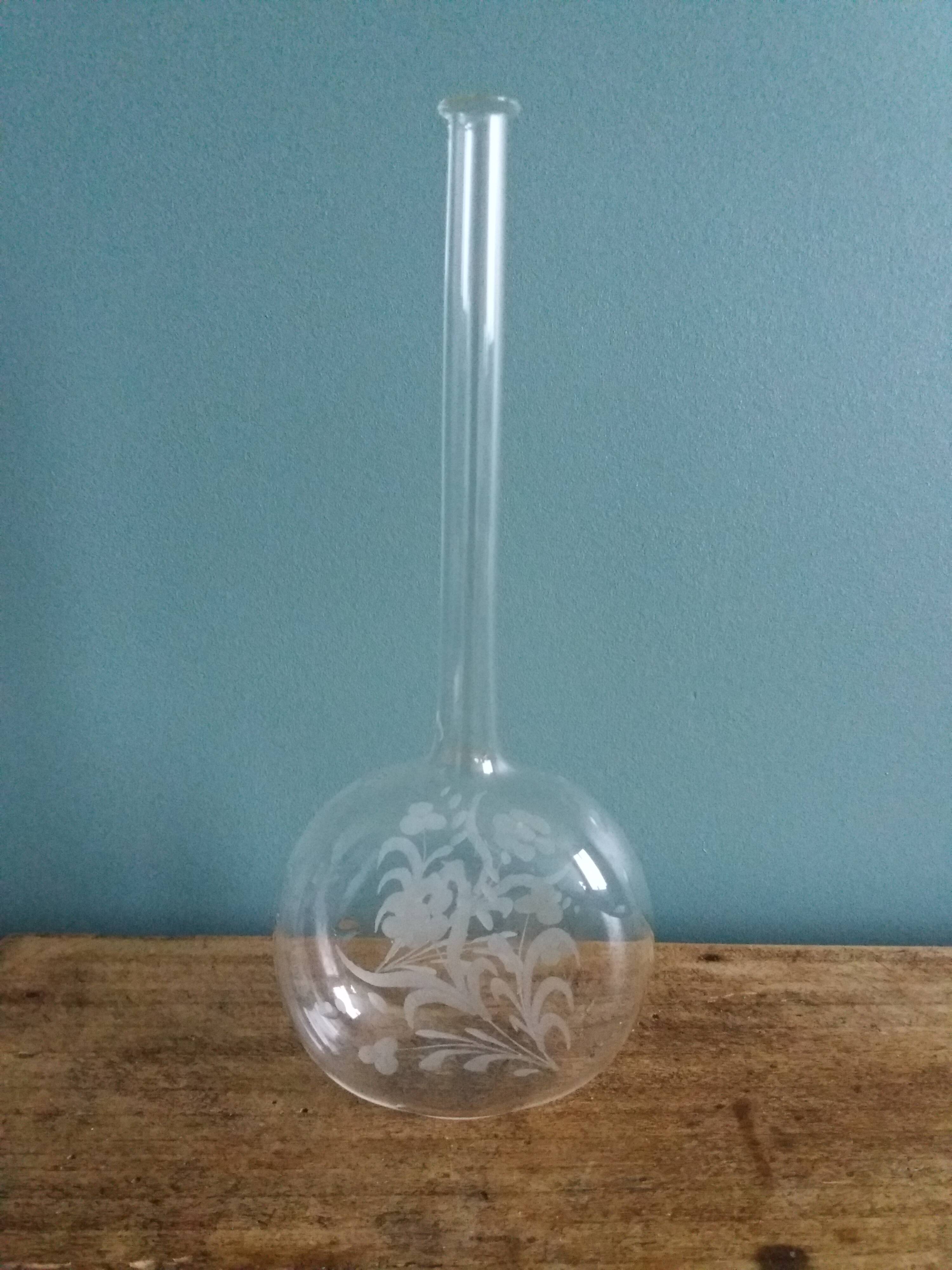 Blown glass soliflore with sandblasted decoration
