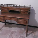 Old desk style Henri II with his gallery