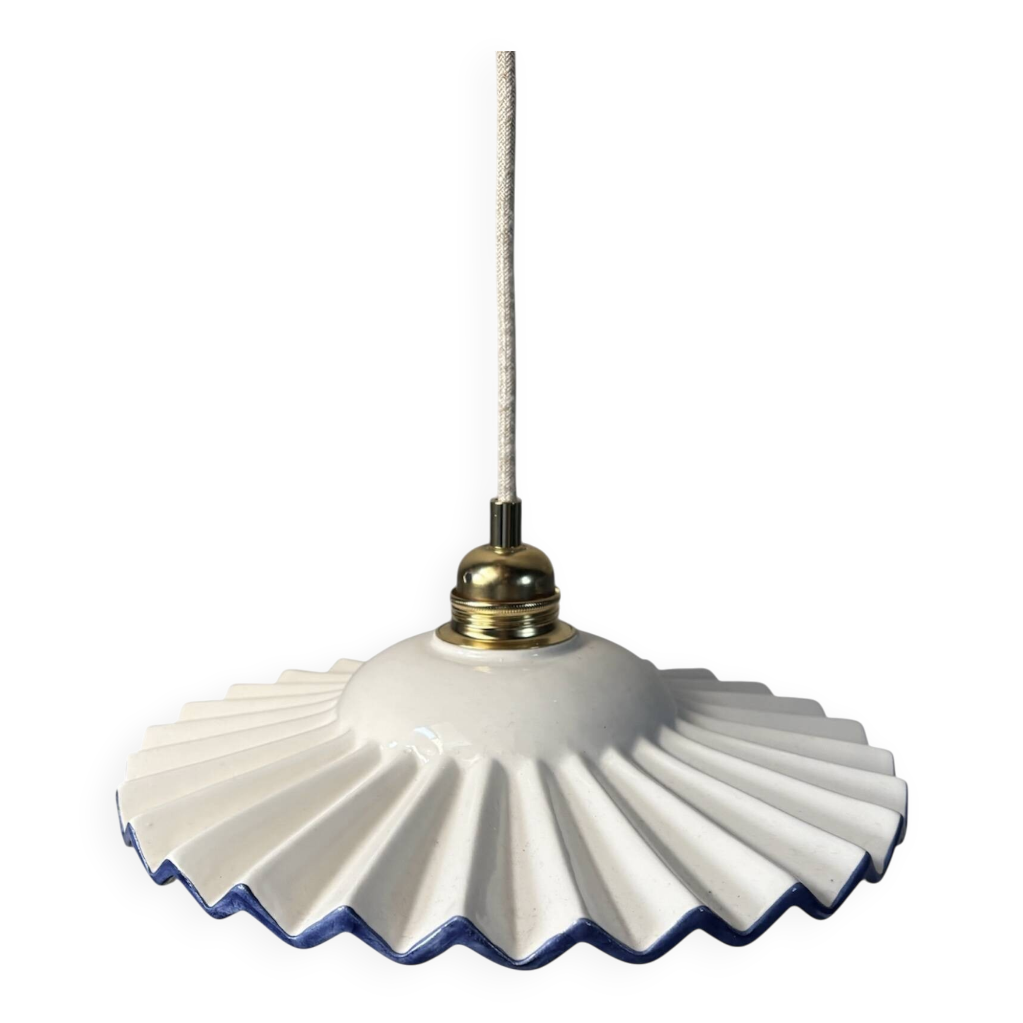 Vintage serrated pendant light