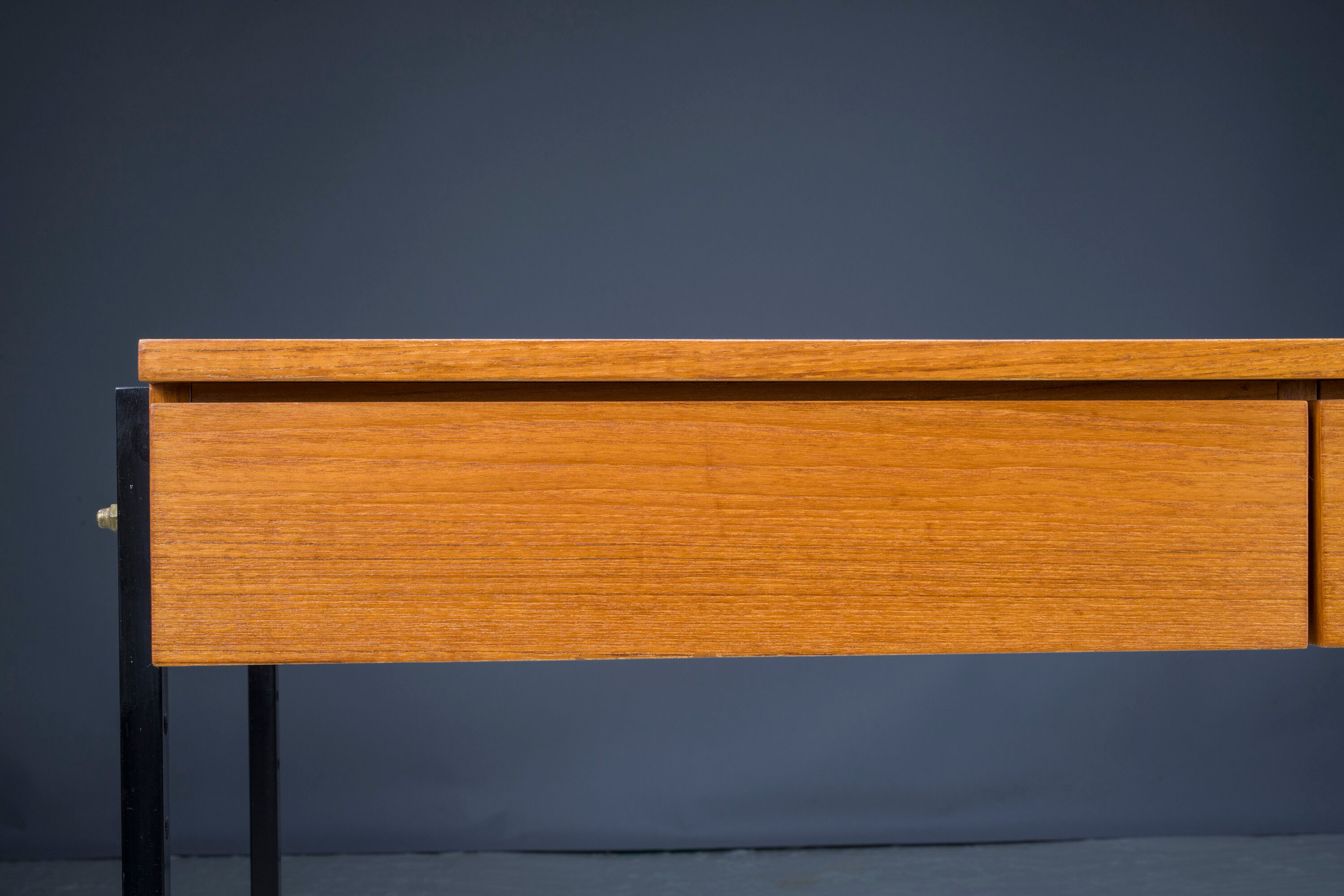 Bureau en teck du milieu du siècle, 1970
