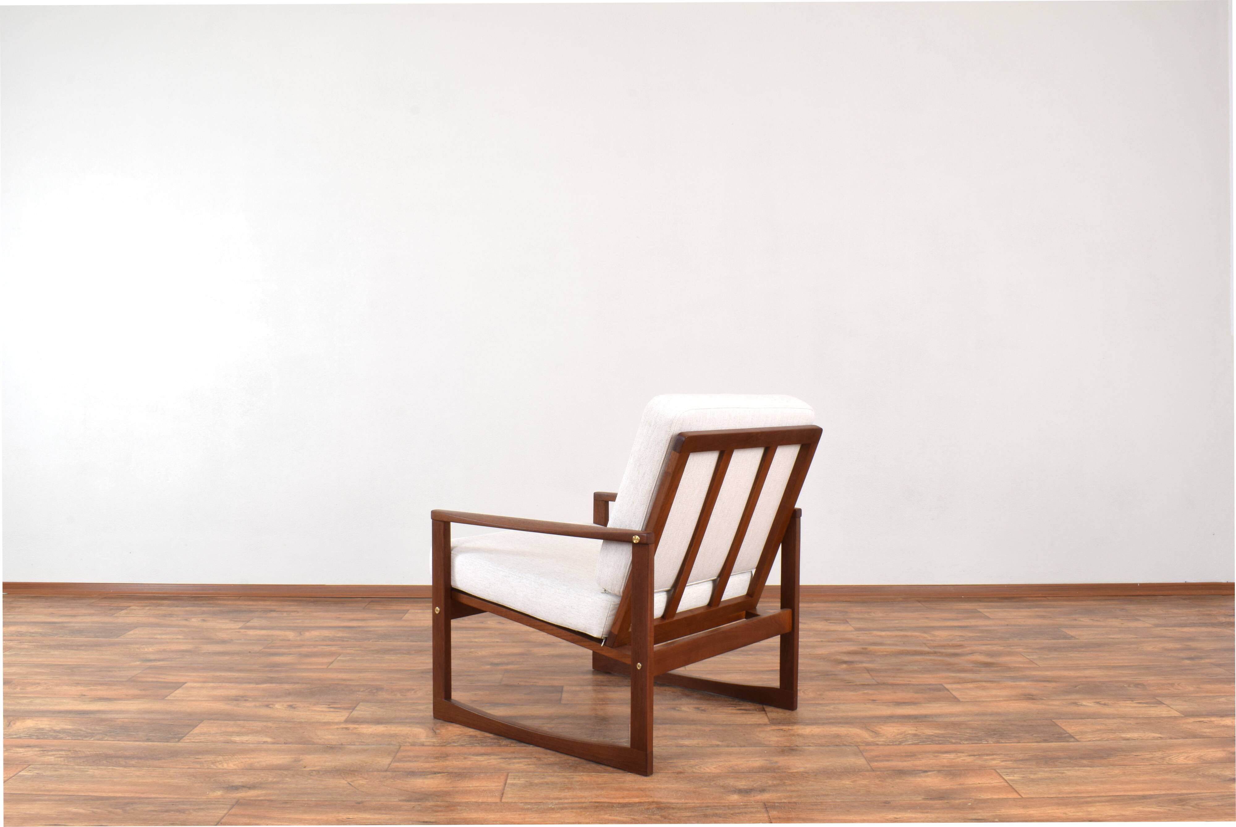 Lounge chair by Juul Kristensen and danich teak lounge chair, set of 2