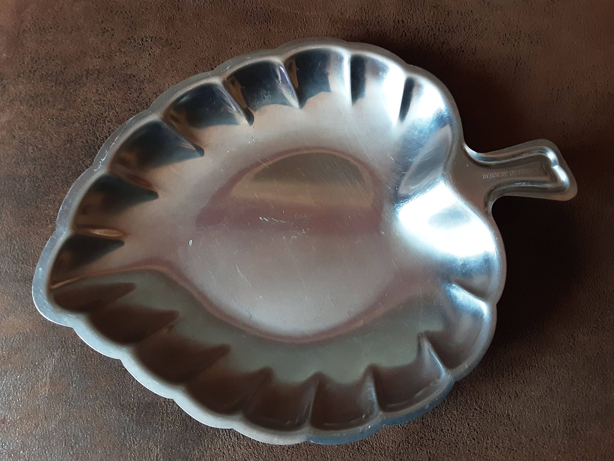 Metal bowl Bergère de France