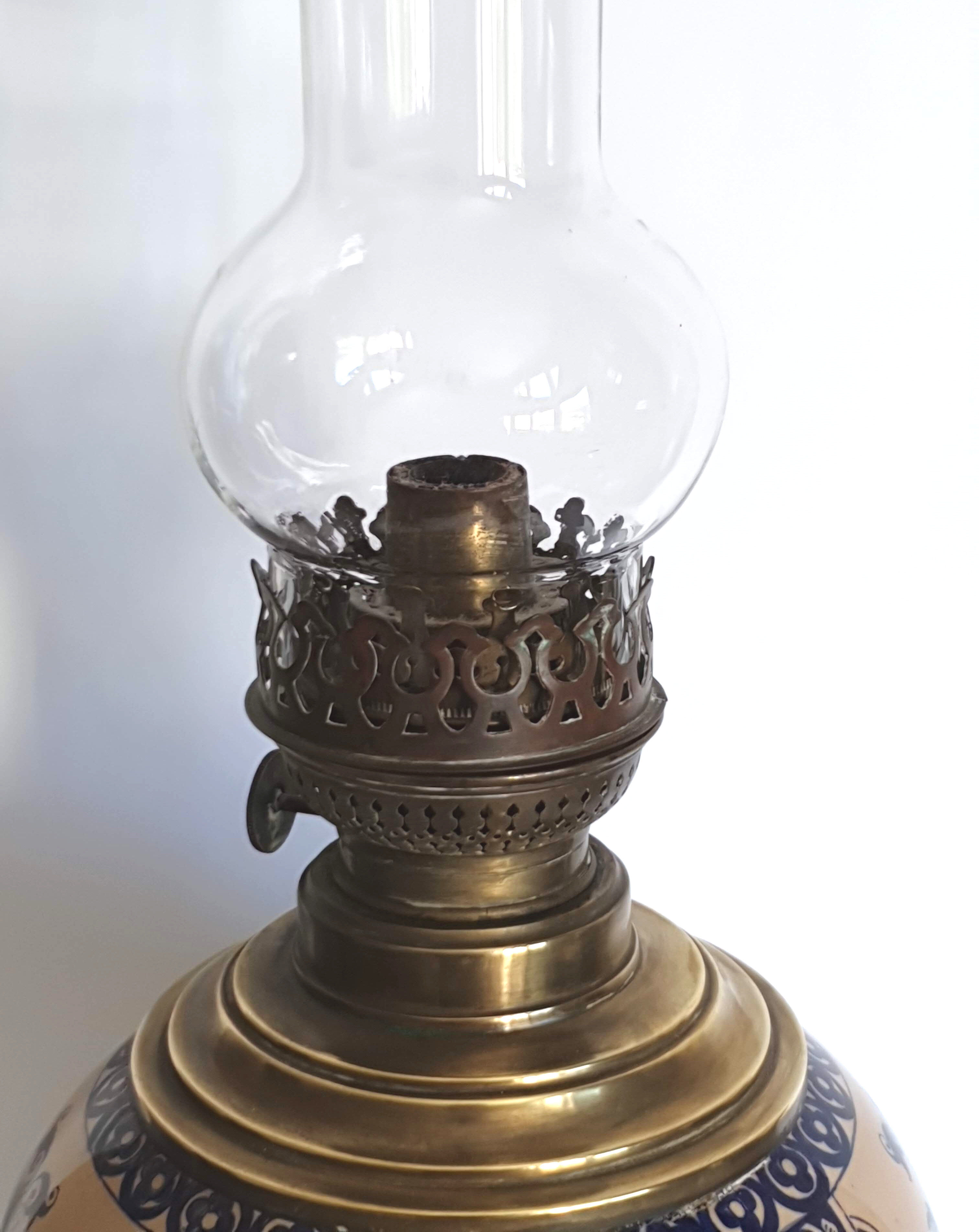 Gien earthenware kerosene lamp