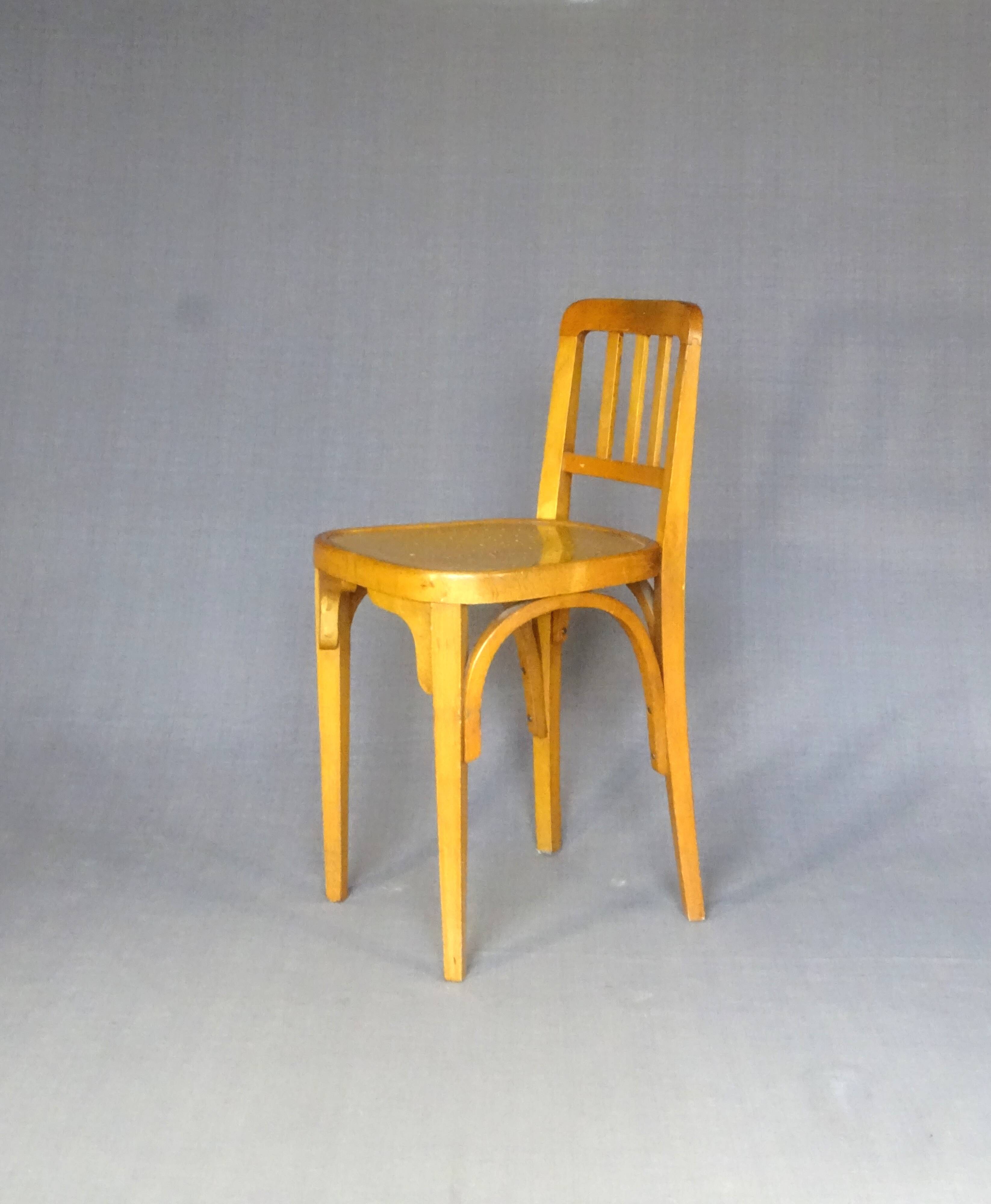 Curved wooden workshop chair Horgen Glarus (CH) 1950, not Thonet bistro.