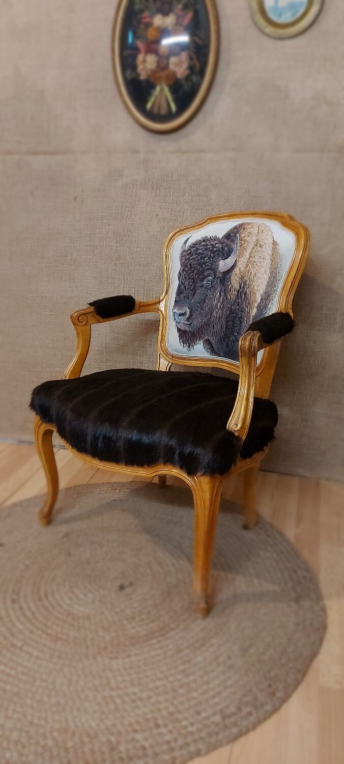 Fauteuil Louis XV bison