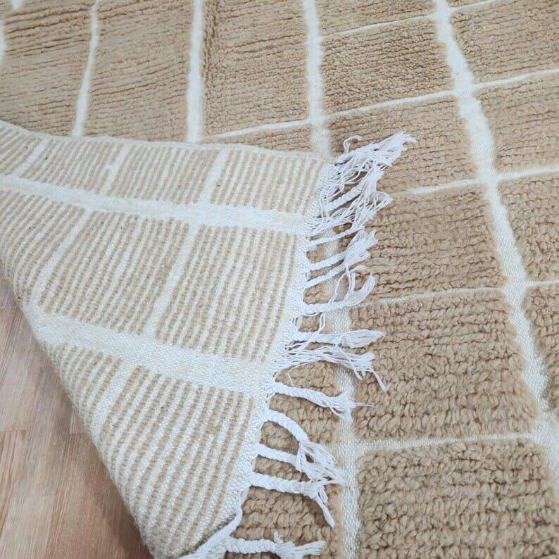 Handmade Beni Ouraine rug in natural wool, size 100 x 200 cm