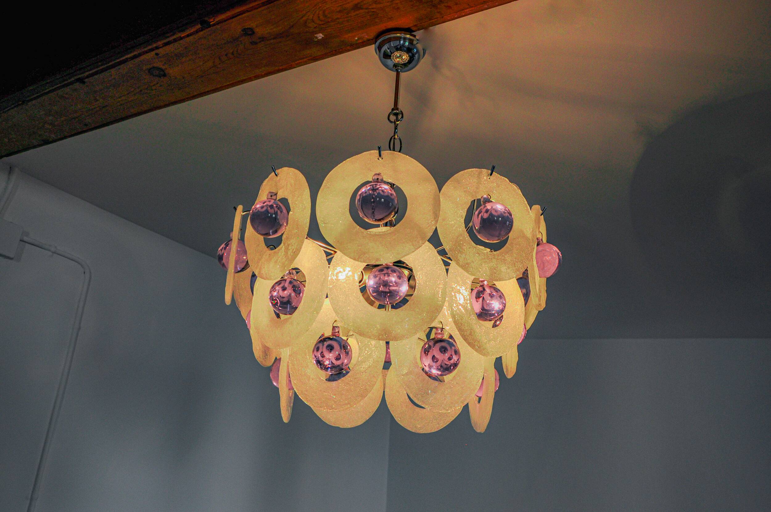 Sphera chandelier by Gino Vistosi, purple and white murano glass, Italy, 1970