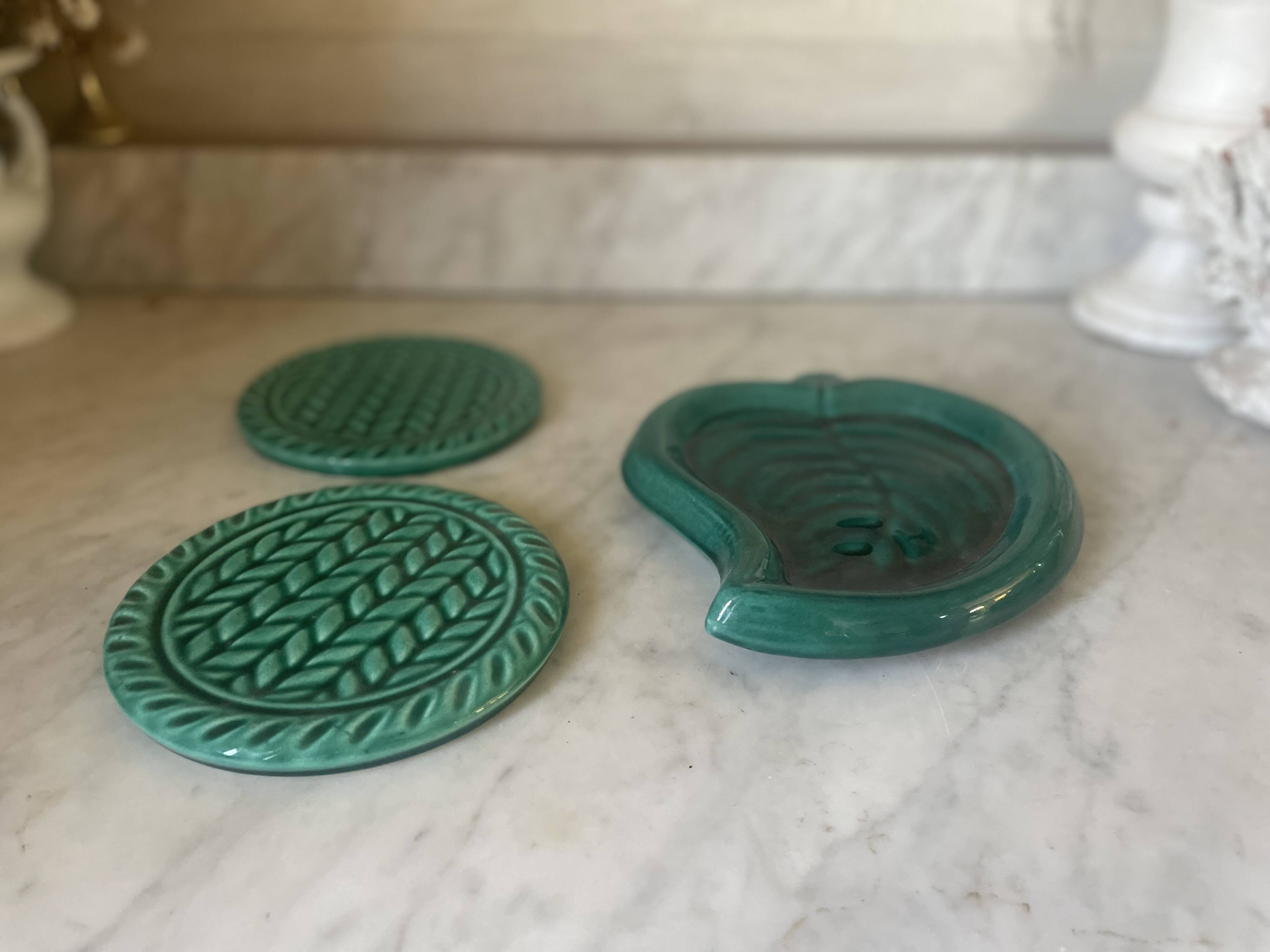 Ensemble de 3 dessous de plat en céramique de Vallauris