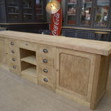 Buffet enfilade à 2 portes et 9 tiroirs en chêne