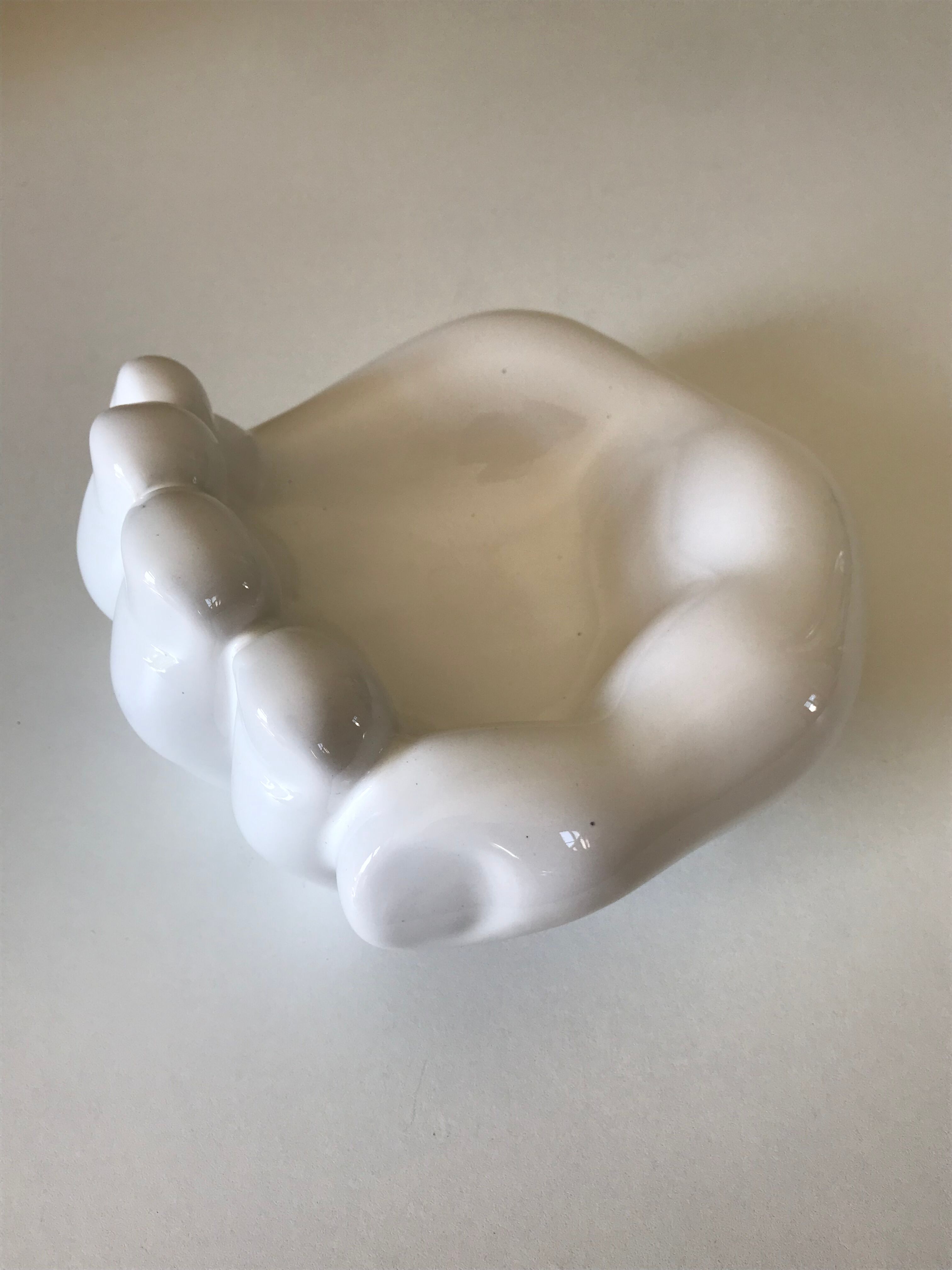 Empty hand ceramic pocket 1980