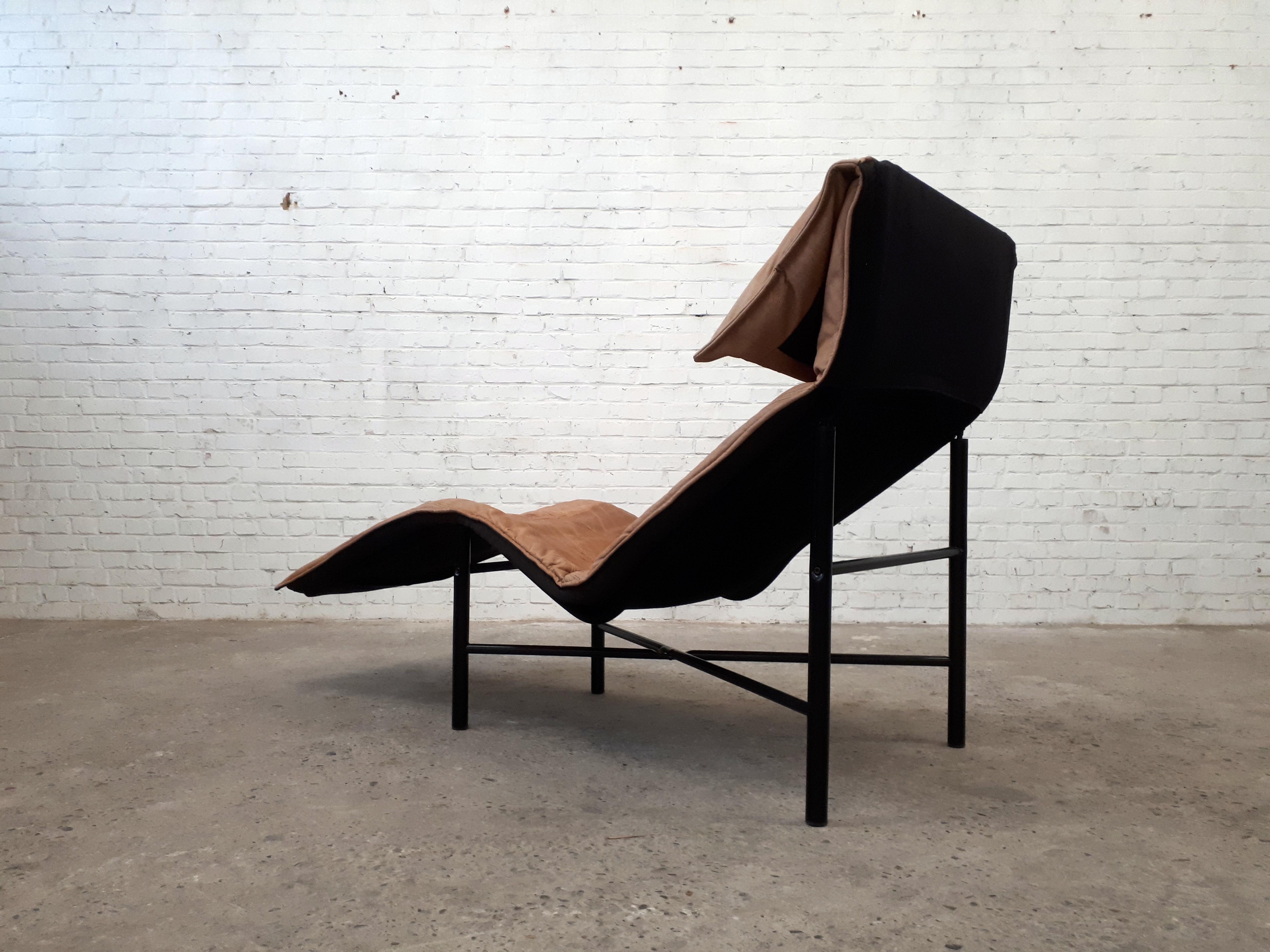 Cognac leather long chair, 'Skye' model by Tord Bjorklund, Sweden 1970s