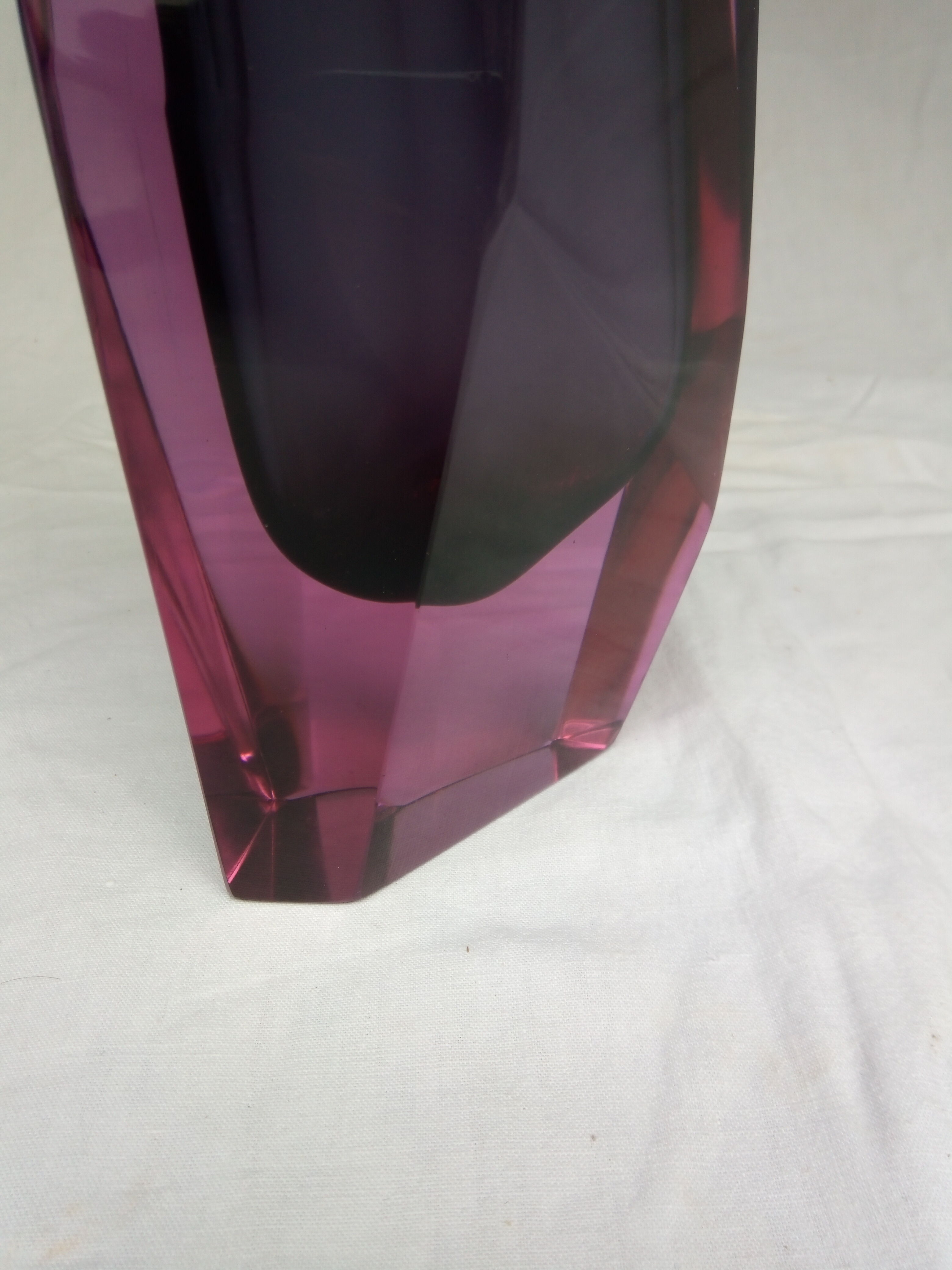 Faceted vase 80s Murano