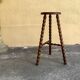 Tabouret haut tripode