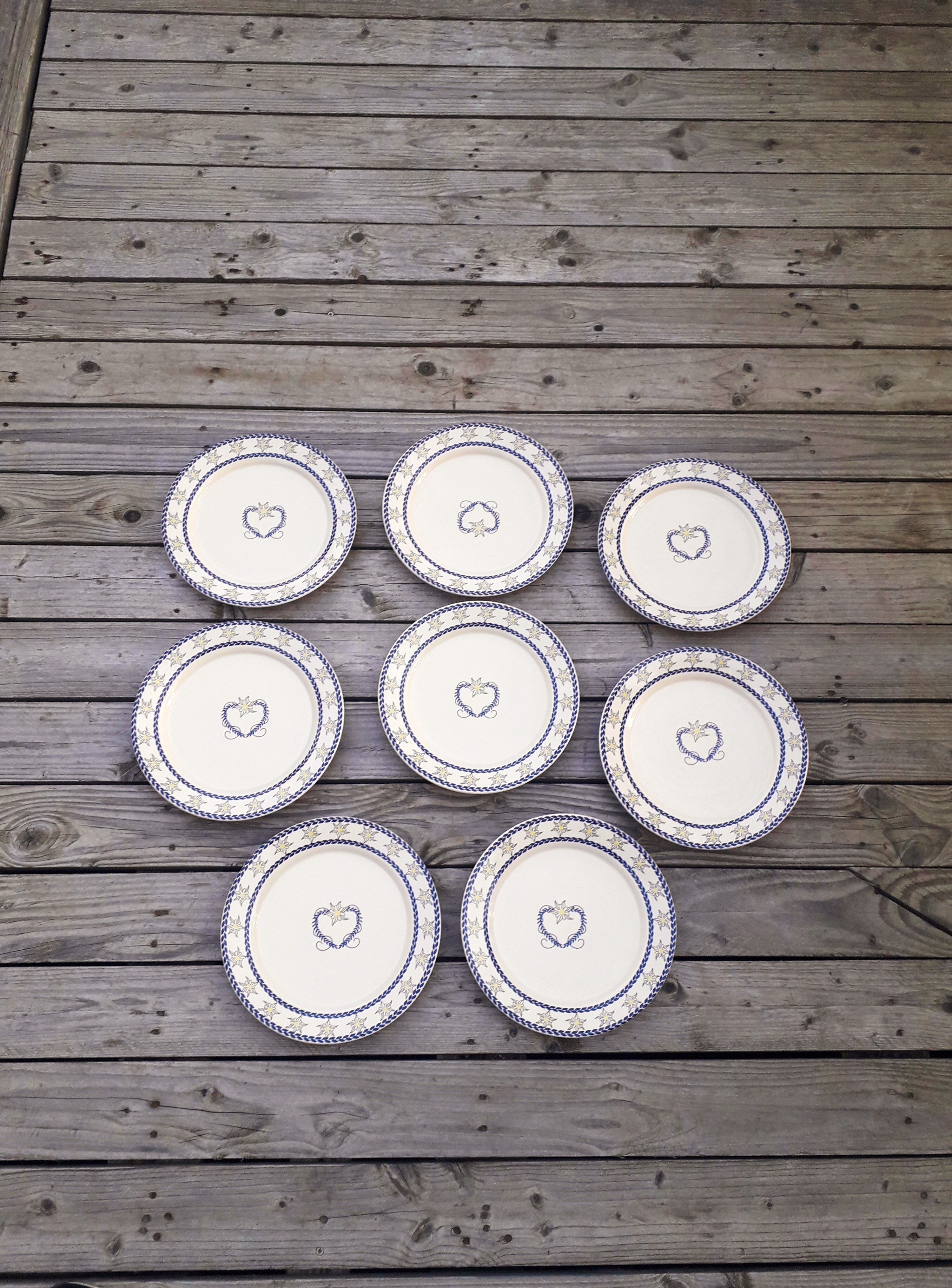 Vintage flat plates - porcelain - 8 pieces - 1970-80