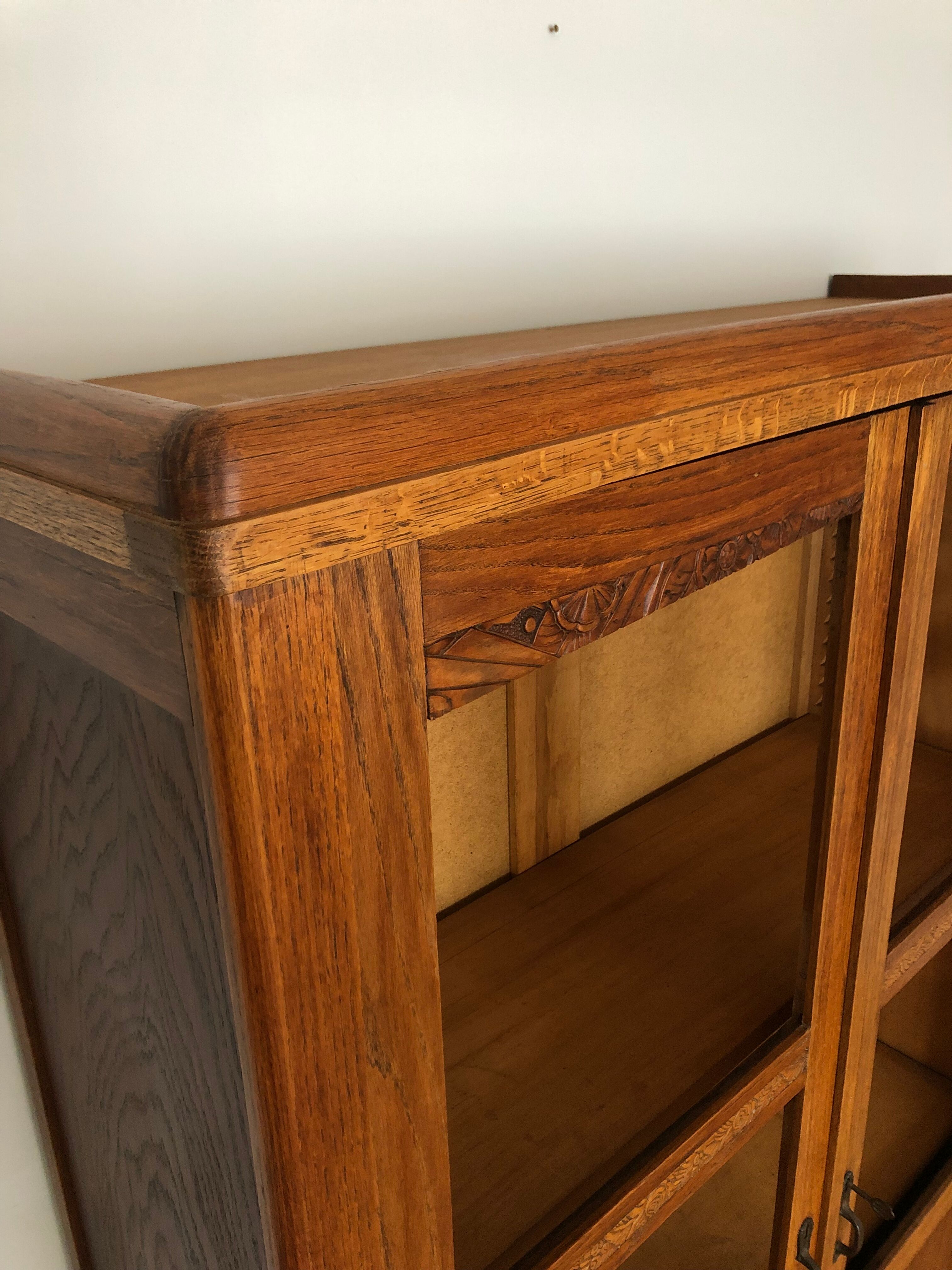 Glass cabinet