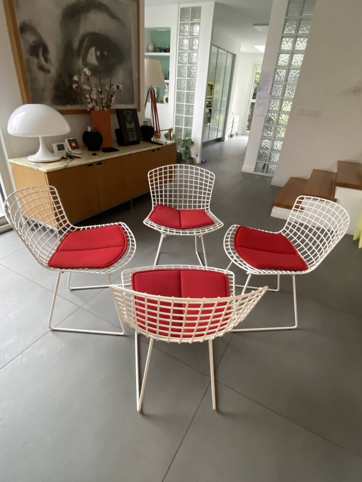 Bertoia Knoll chair with original red Knoll cushion in perfect condition.