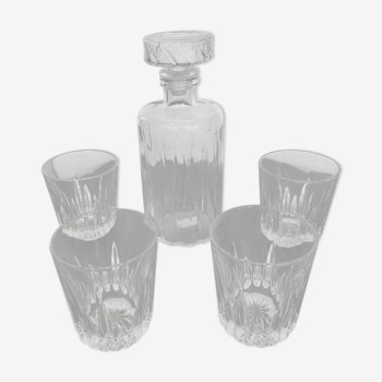 Carafe and 4 whiskey glasses