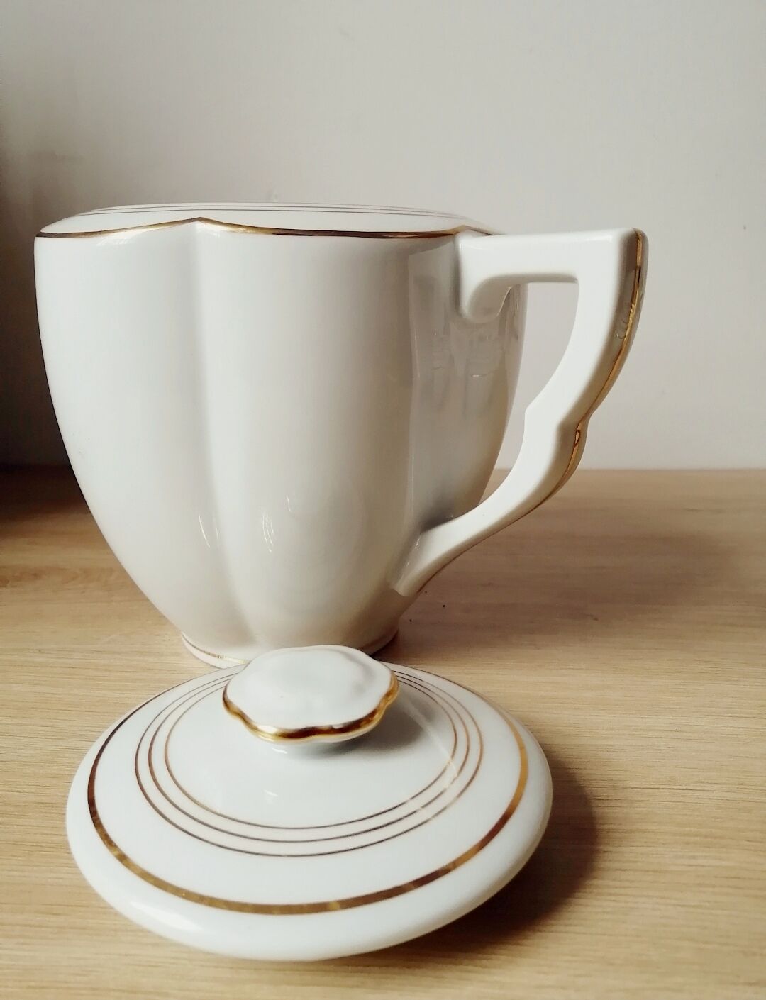 Art Deco teapot, sugar bowl and creamer