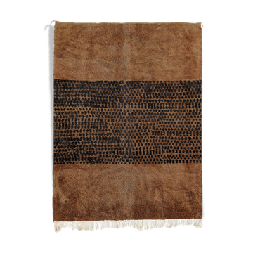 Tapis marocain moderne marron