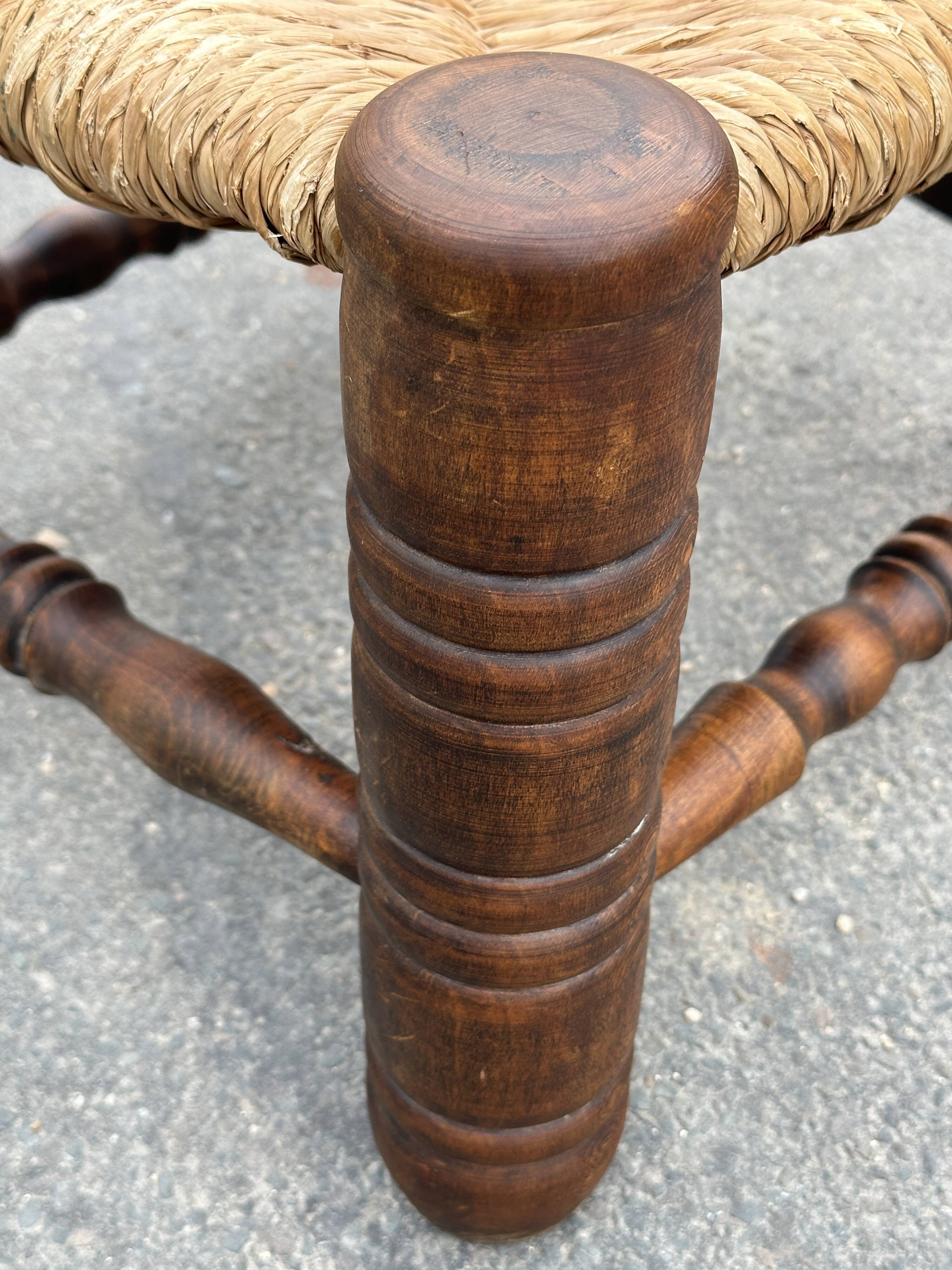 Low chair in oak and straw vintage design 60s