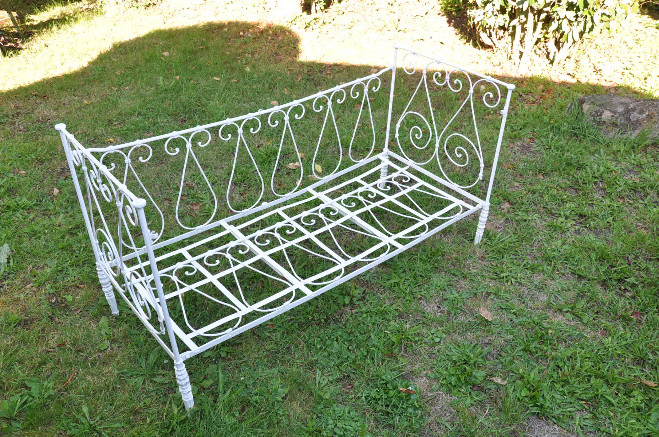 Wrought iron bed