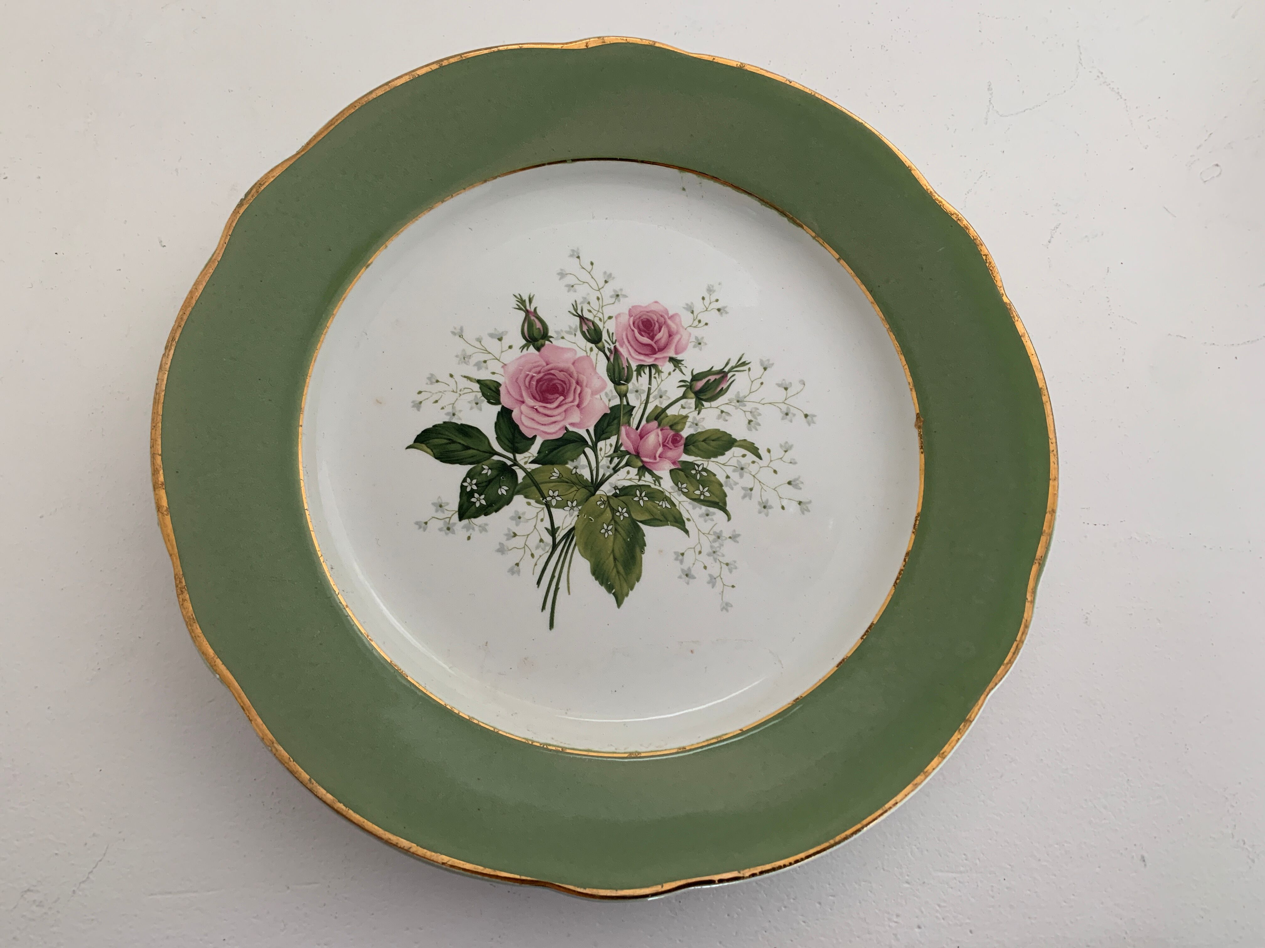 12 flat plates in flat earthenware KG Luneville bagatelle model, late 19th century
