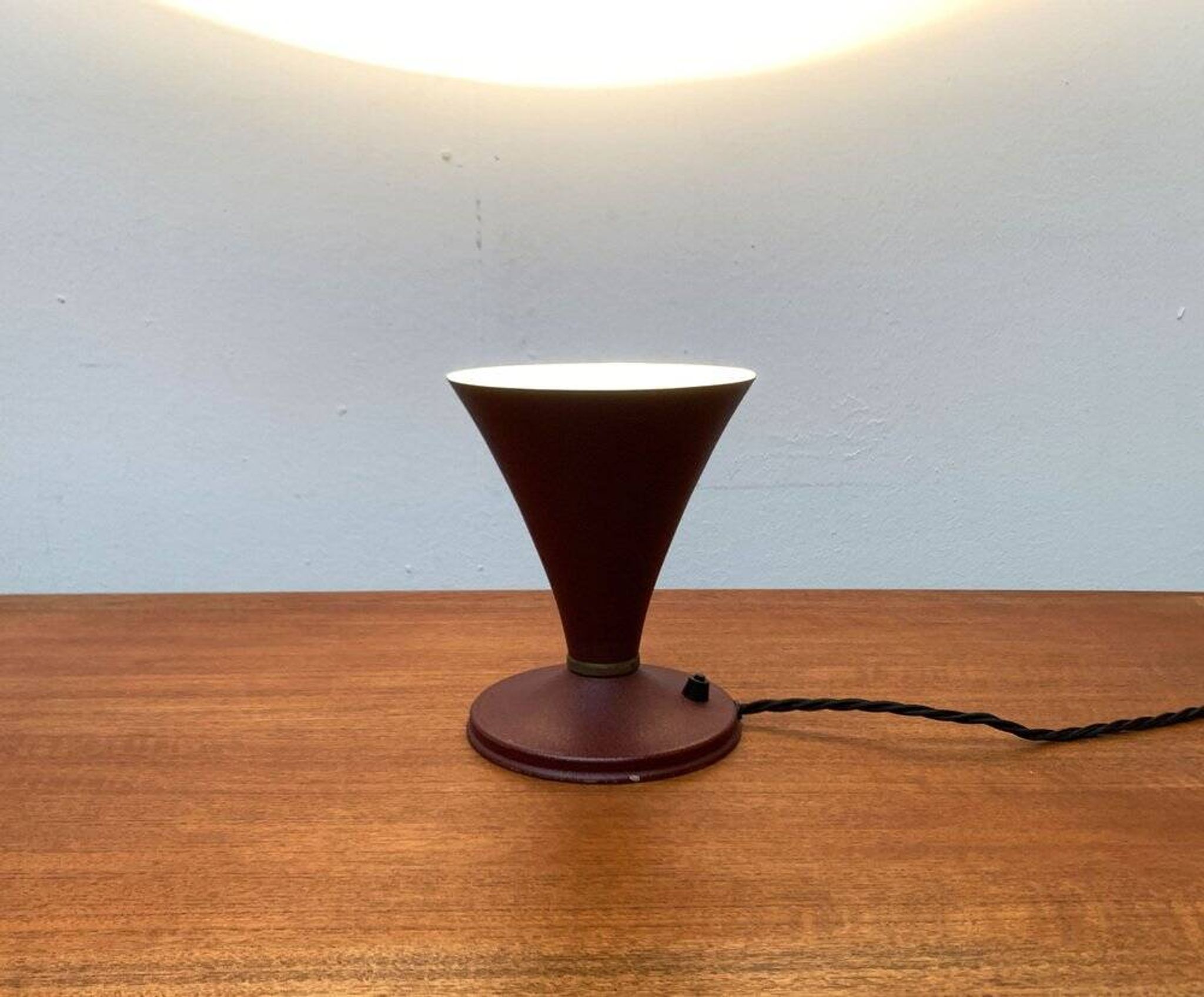 Italian table lamp in Stilnovo style, mid-century, 1960s.