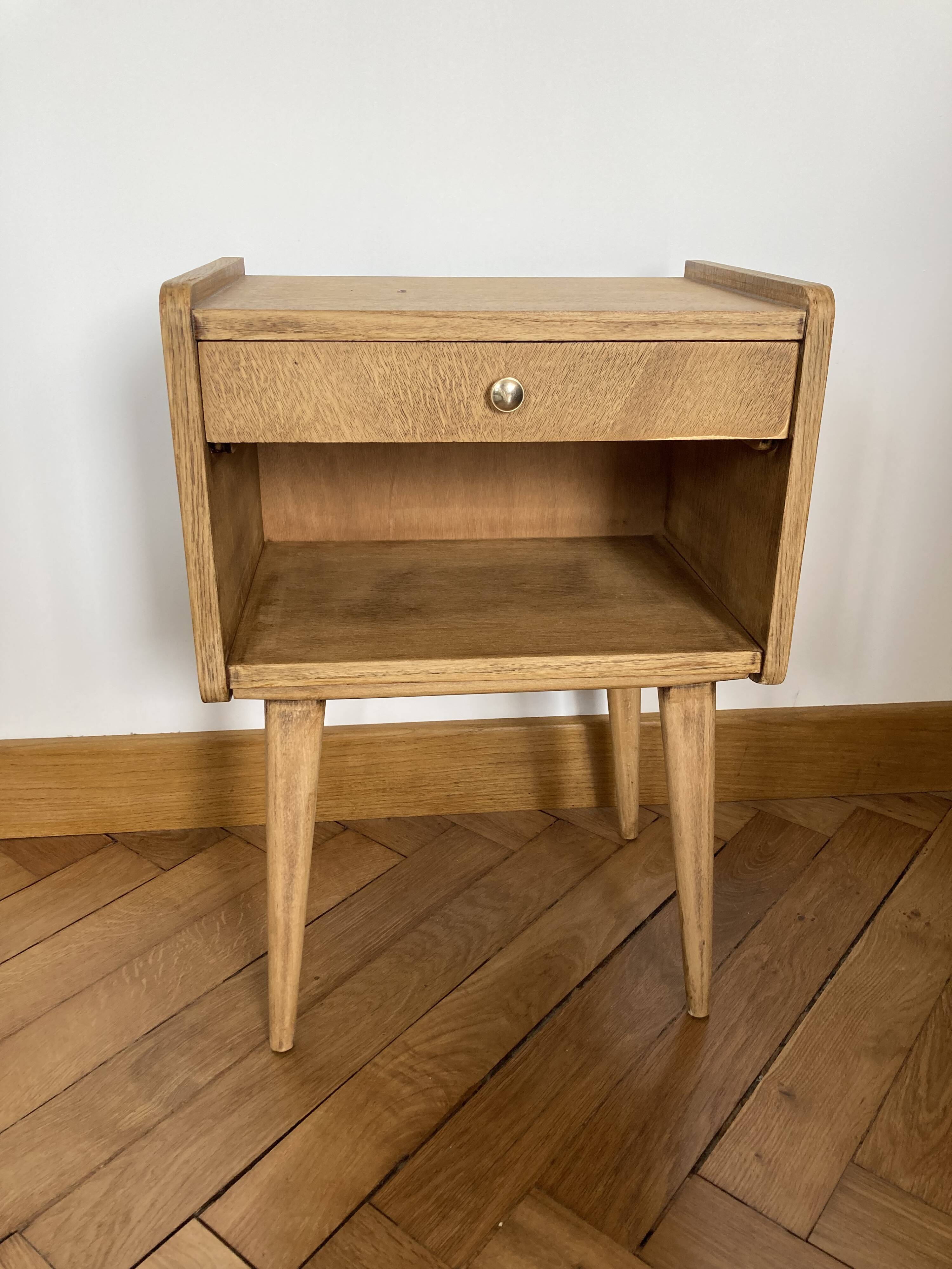 Bedside table compass legs