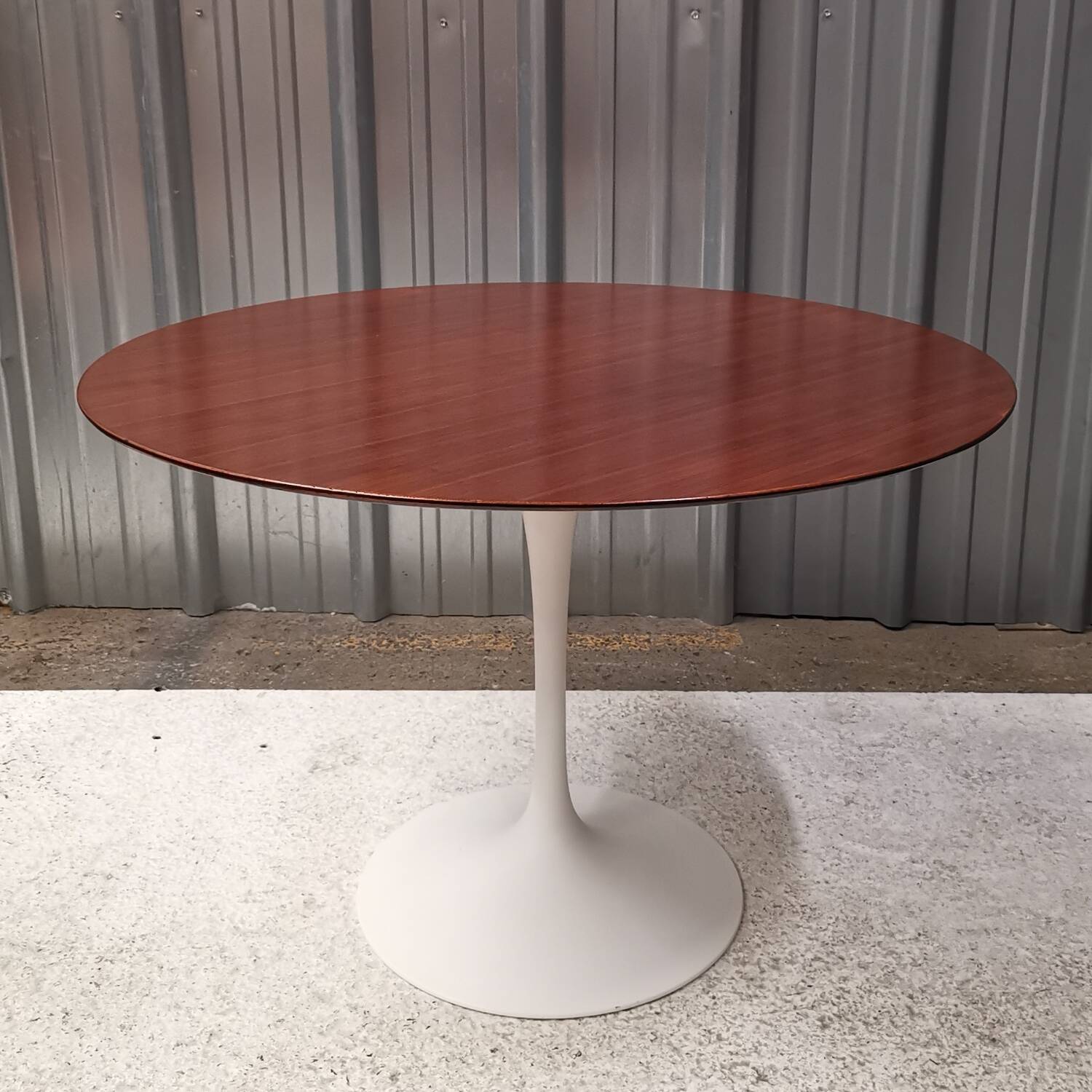 Table de repas tulipe Eero Saarinen, Knoll