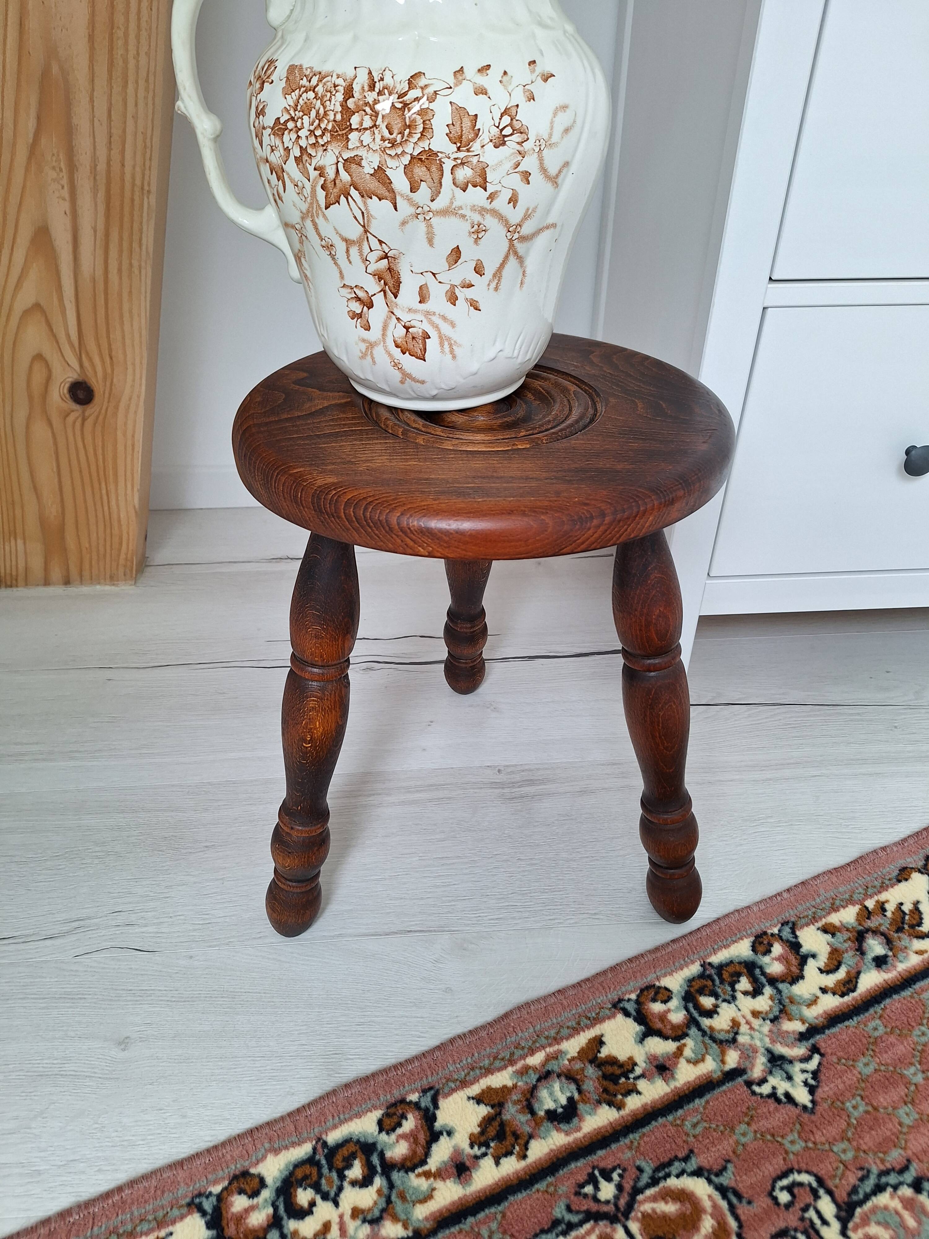 Vintage tripod stool