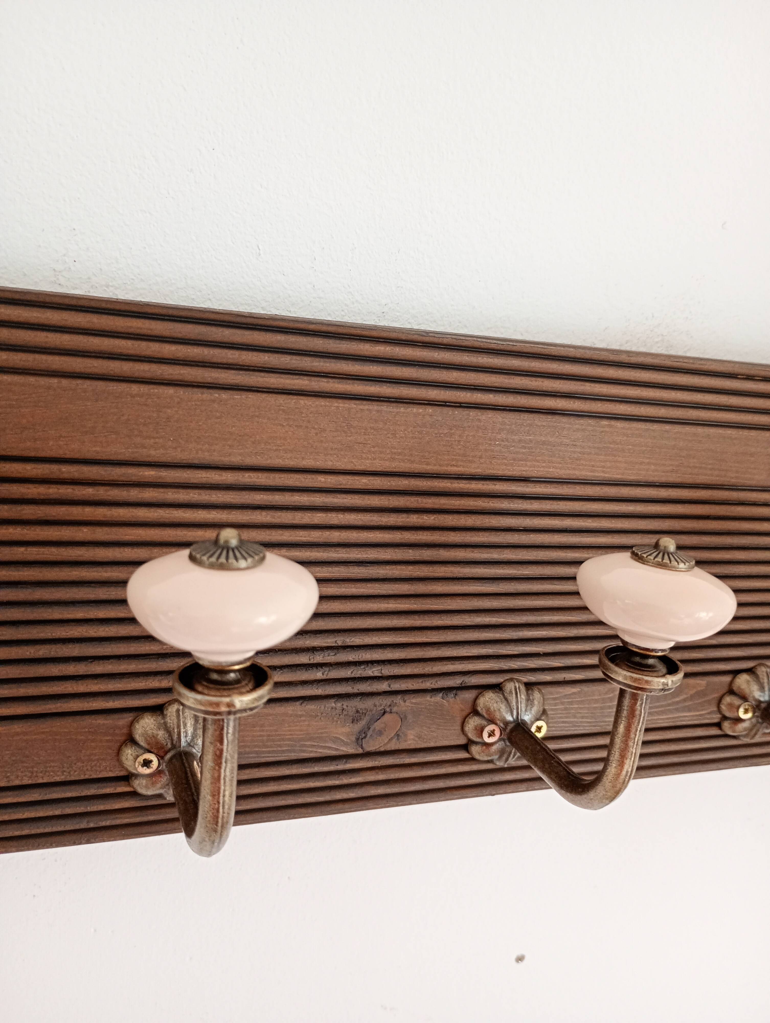 Wall coat rack 50 cm – 5 hooks in metal and cream ceramic