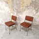 Paire de chaises skaï et chrome