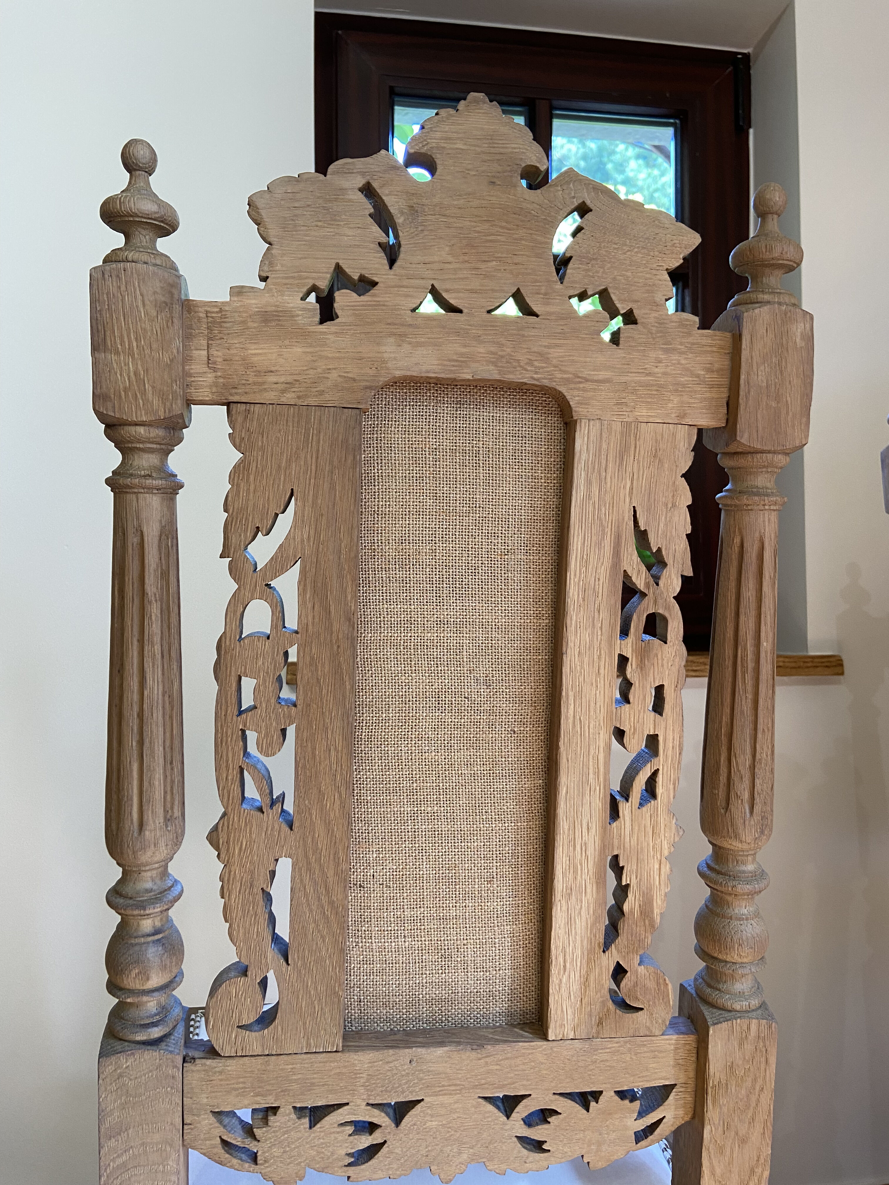 Set of 2 wooden chairs