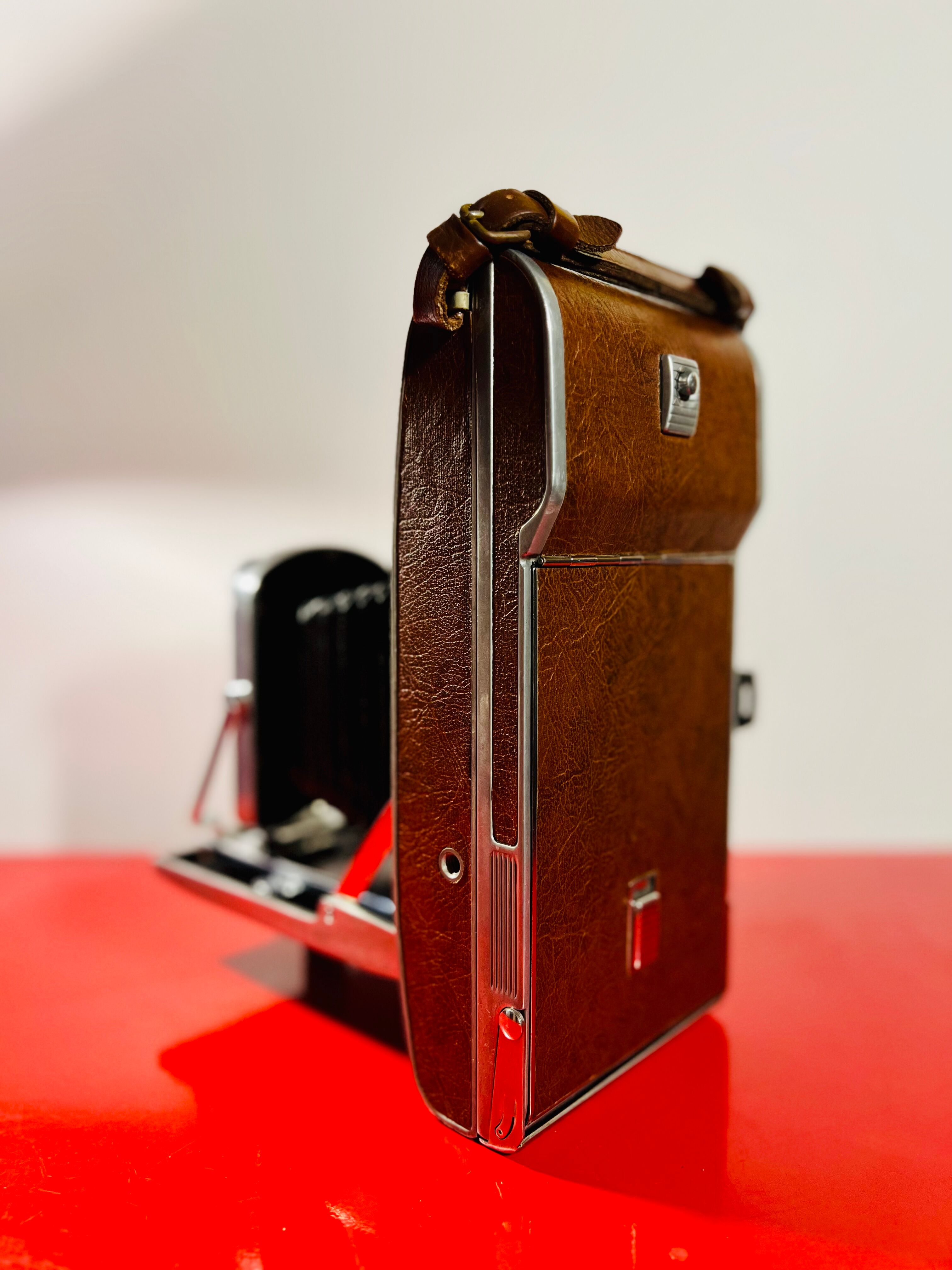 Polaroid land camera model 95