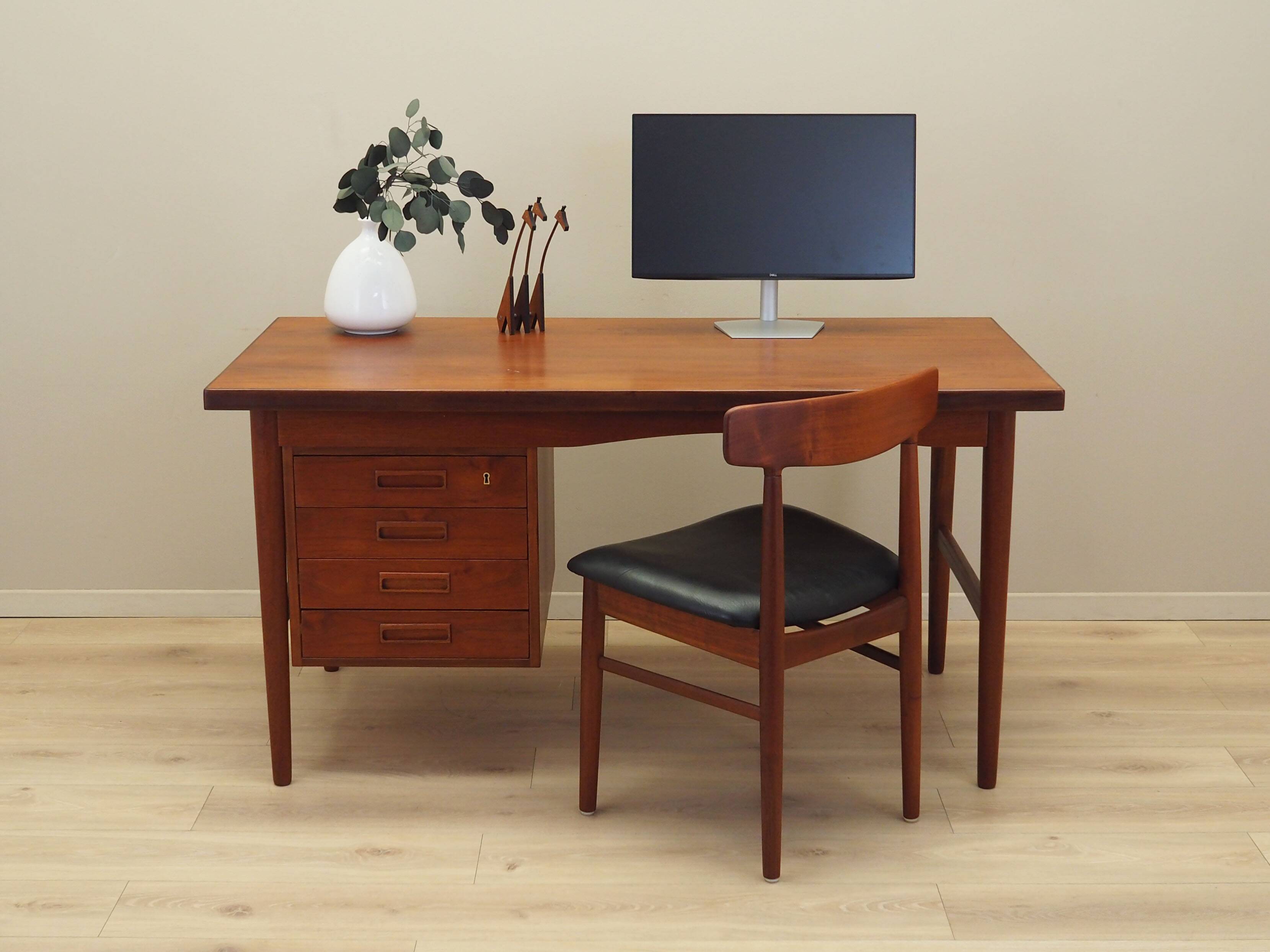 Teak desk, Danish design, 1970s, production: Denmark