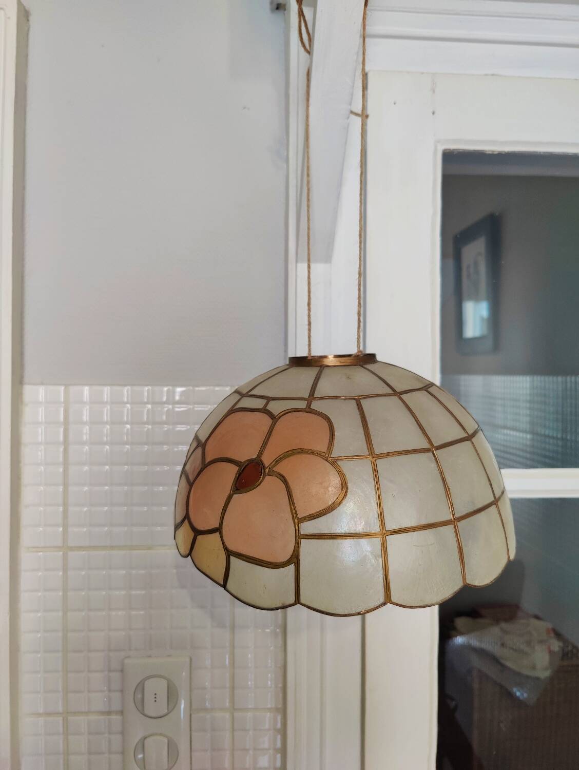 Suspension nacre et laiton