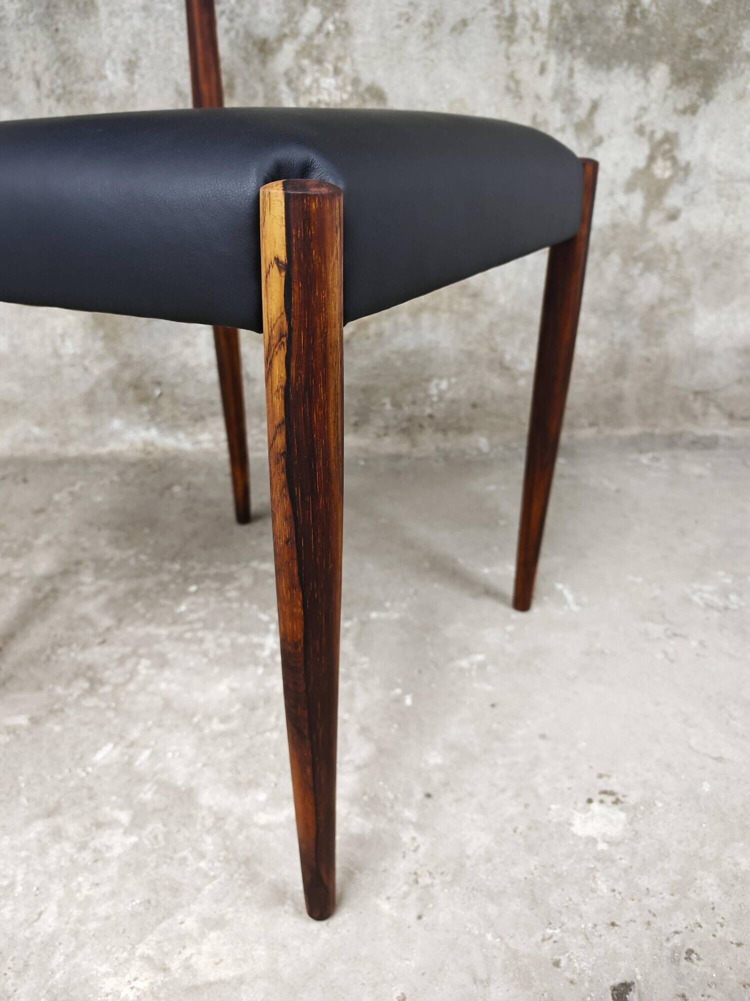Paire de chaises salle à manger MCM palissandre cuir Danemark 1960