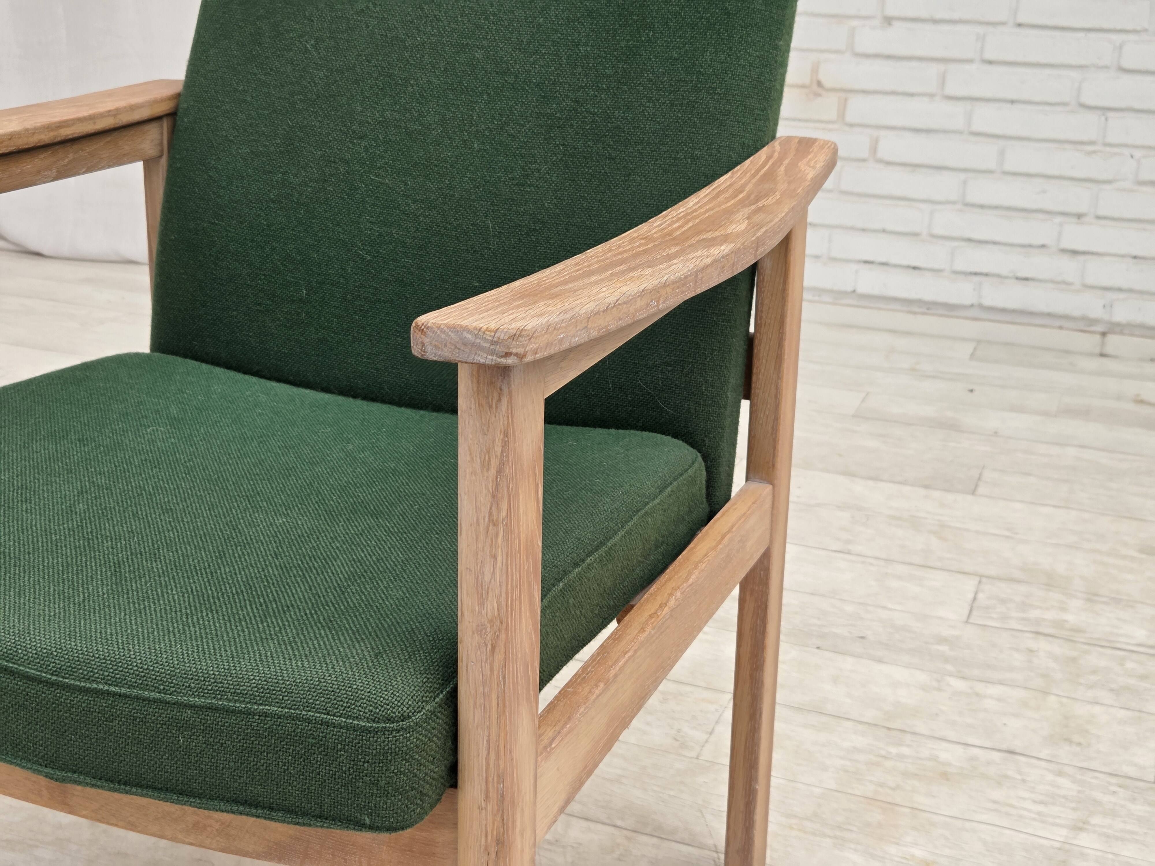 1980s, Danish armchair by Høng Stole, green furniture wool, oak wood.
