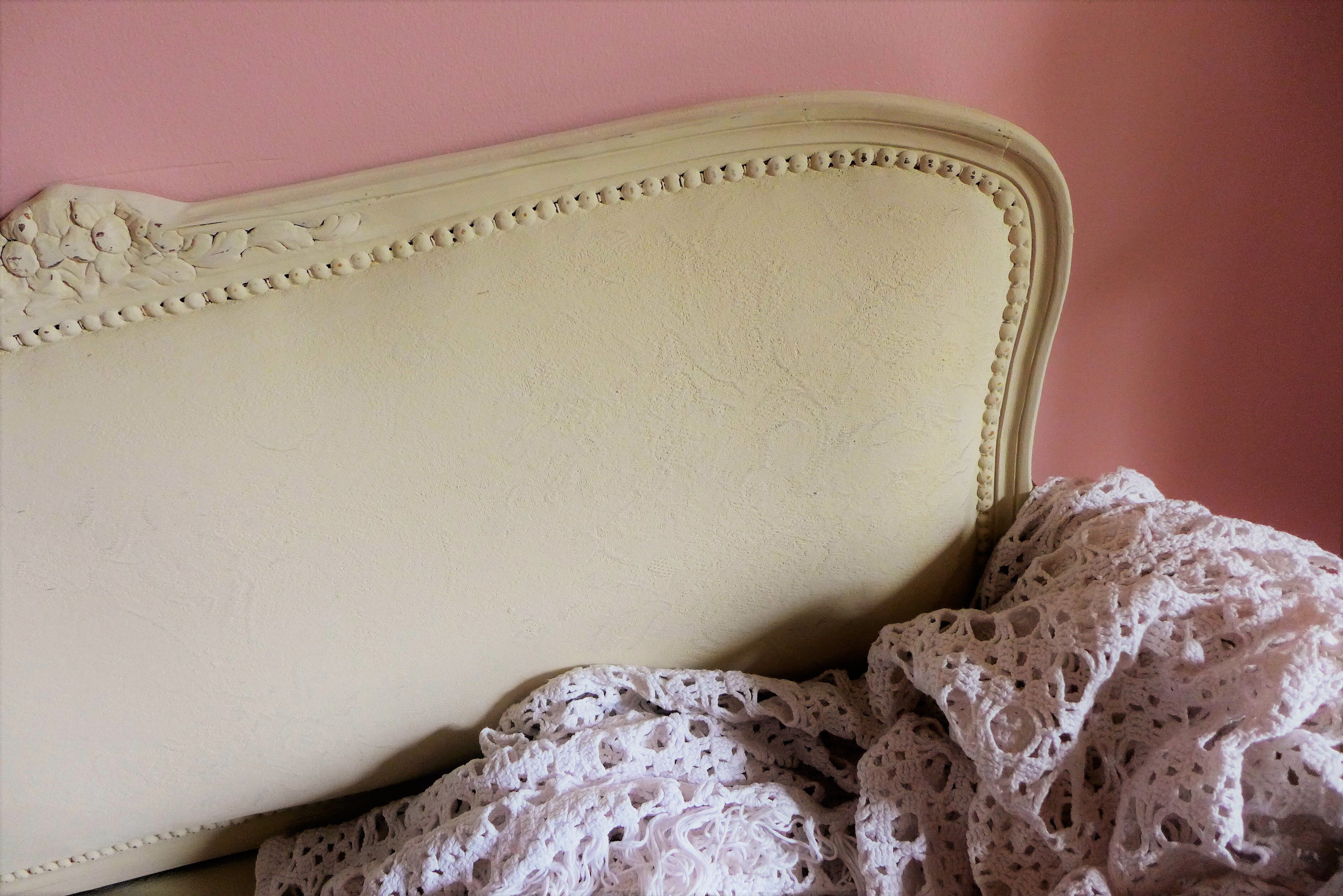 Louis XV style bench