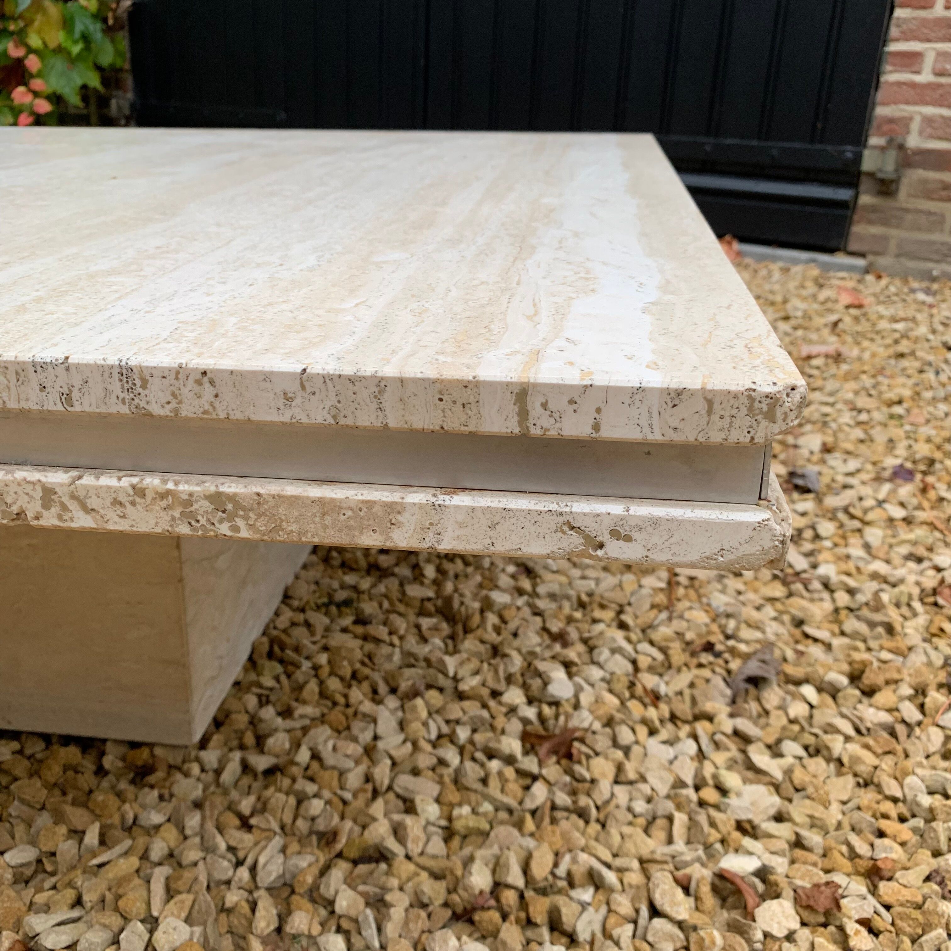 Table basse en travertin 115x115 cm