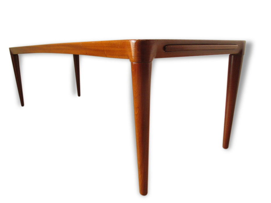 Long coffee table in teak