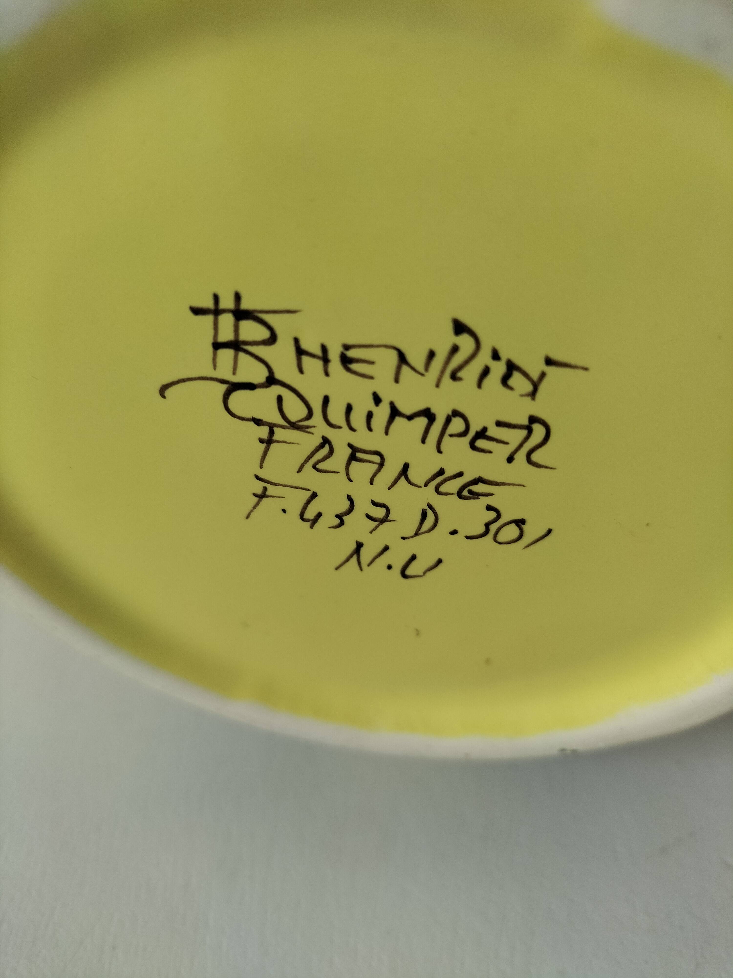 Quimper Henriot Vase – Rare mixed decoration (D.301 + monochrome) on a yellow background