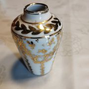 Soliflore vase in Limoges porcelain painted in gold by hand and signed