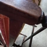 Ancienne banquette style Louis XVI en bois massif avec assise et dossier tissés