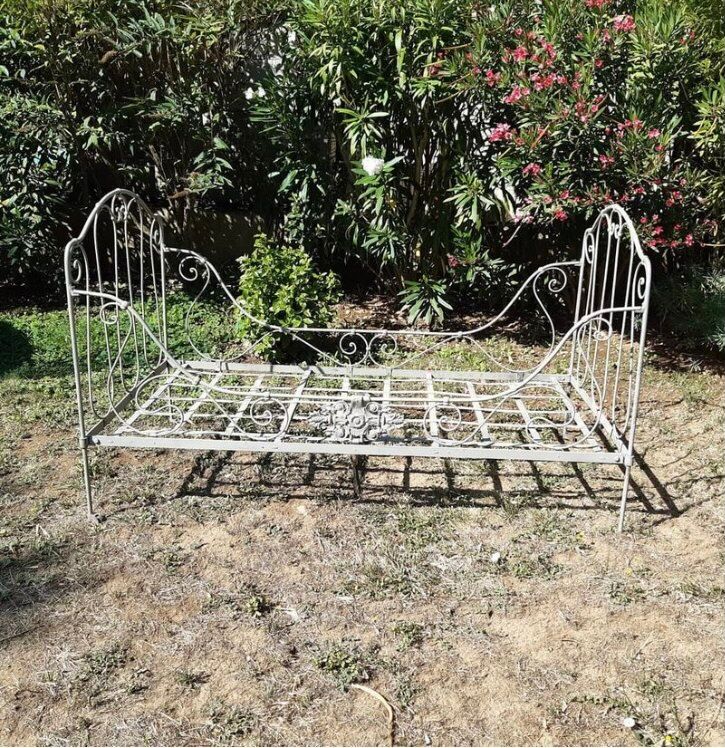 Wrought iron bed