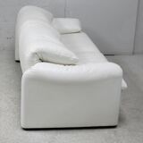 Maralunga sofa by Vico Magistretti, Cassina, white leather, Italy, circa 1970