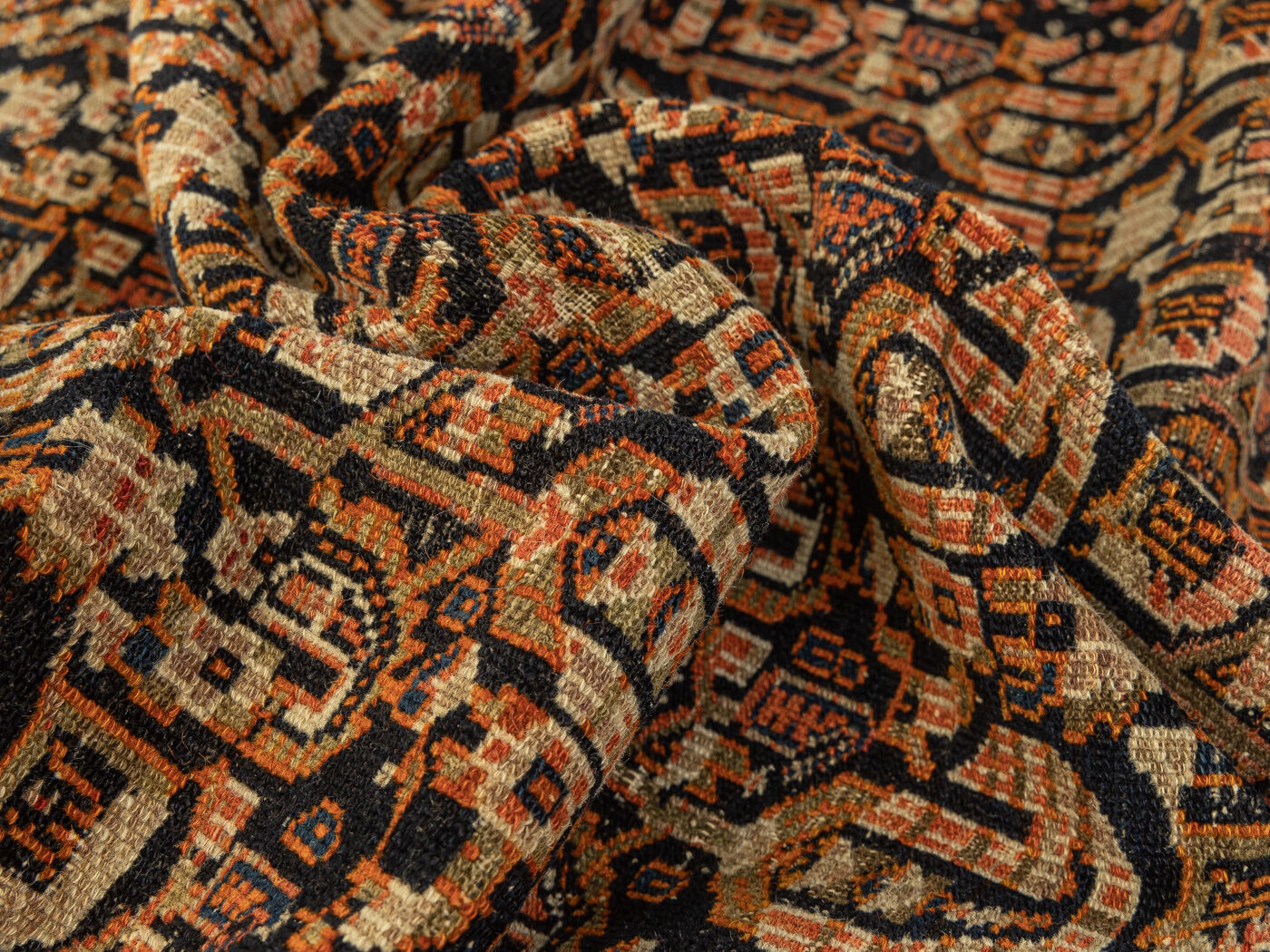 Moud carpet, 107 x 180