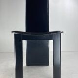Post modern Memphis high back black leather stitched organic dining chairs, set of 6. Italy, 1980s