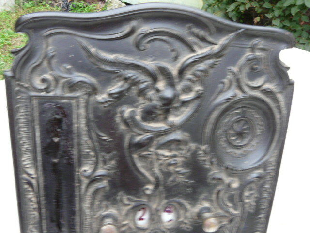 Calendrier perpétuel en bois et gutta percha Napoléon III à poser ou accrocher