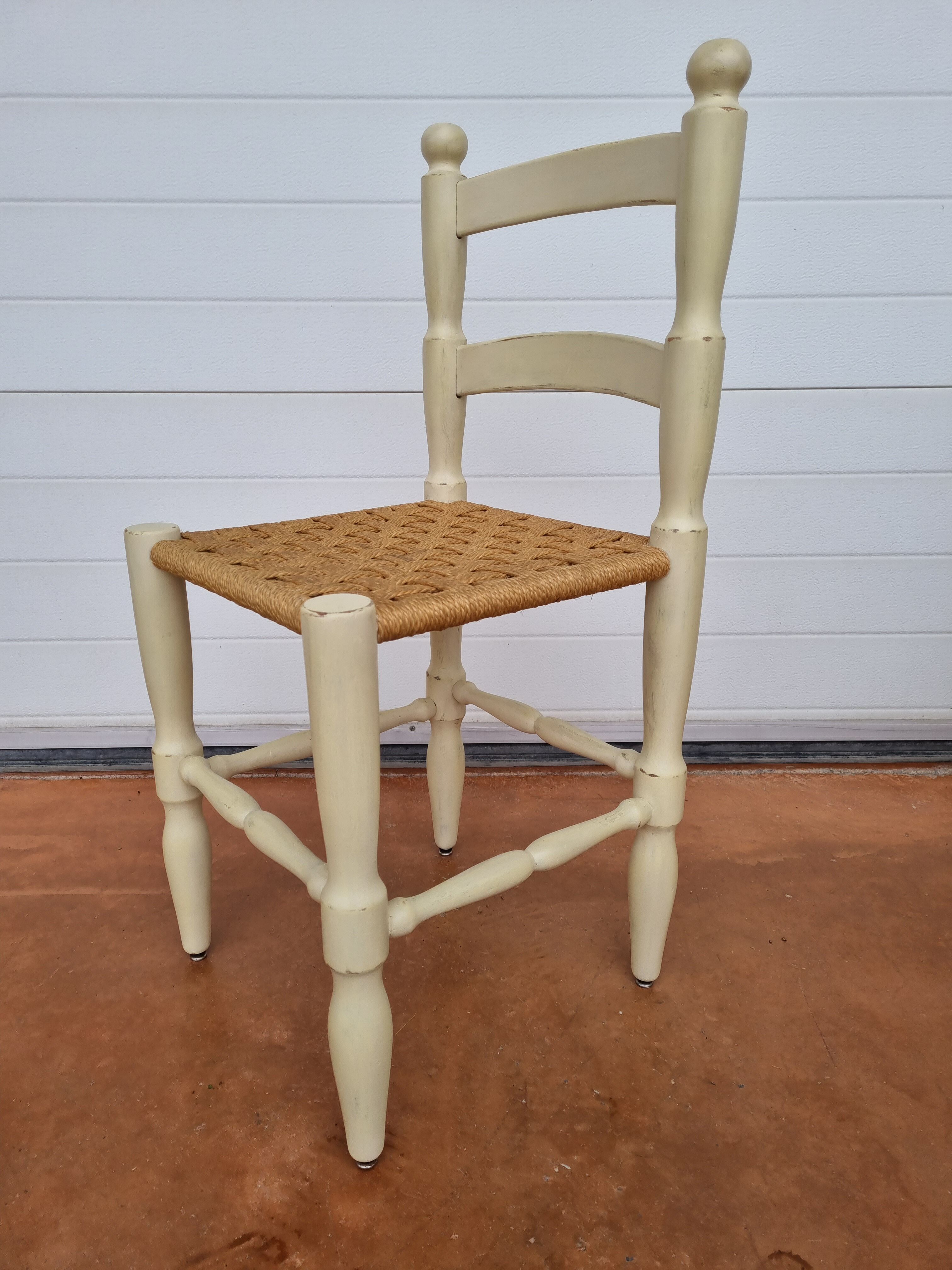 Vintage 50s vintage repatinées antique chairs